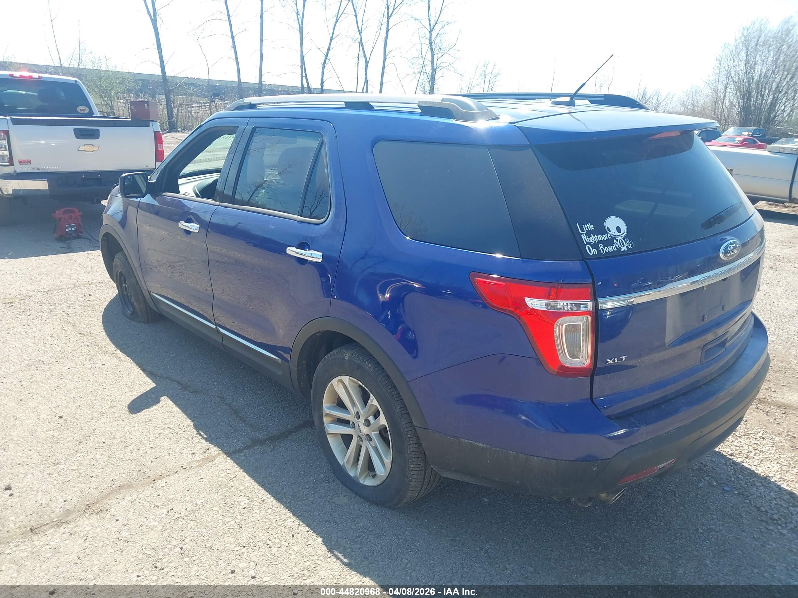 FORD EXPLORER image 3