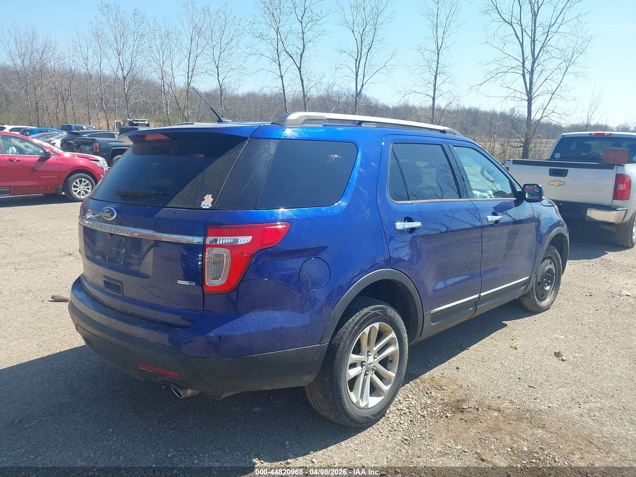 FORD EXPLORER image 4