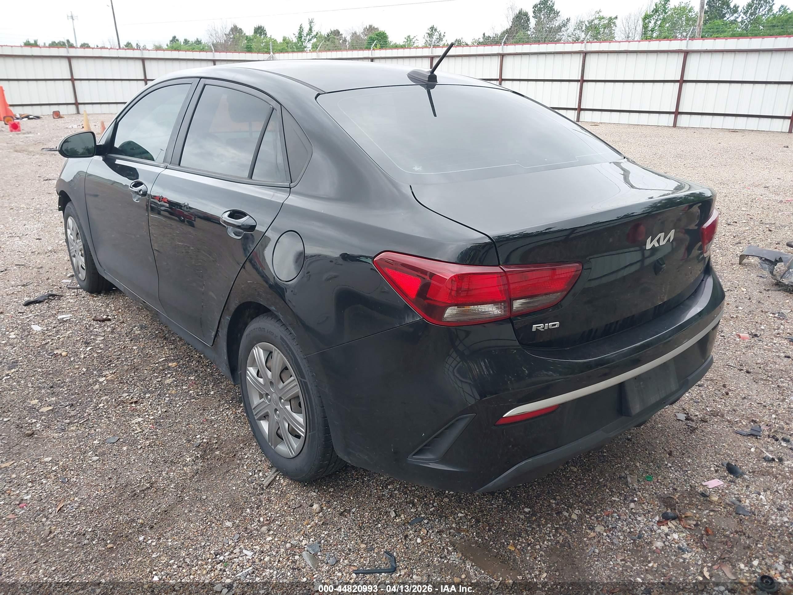 KIA RIO image 3