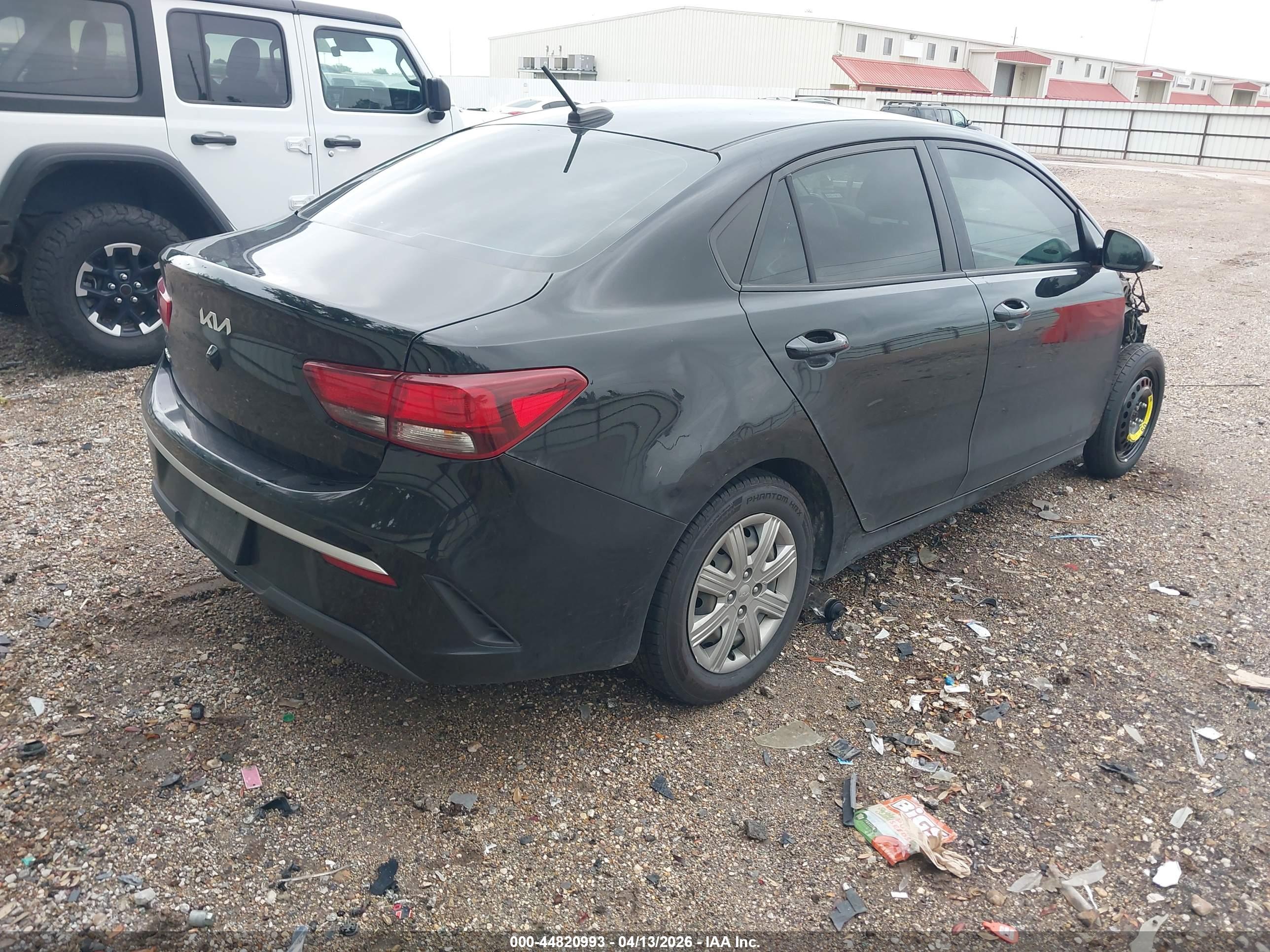KIA RIO image 4