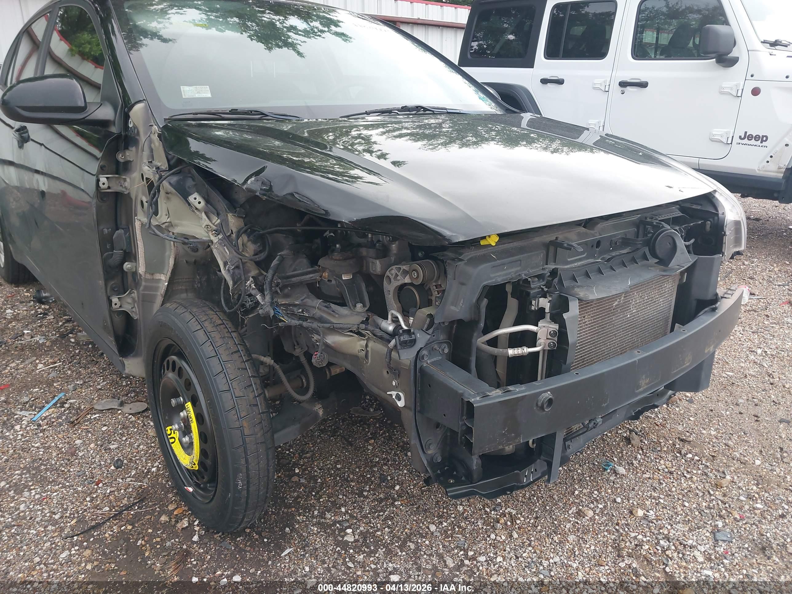 KIA RIO image 6