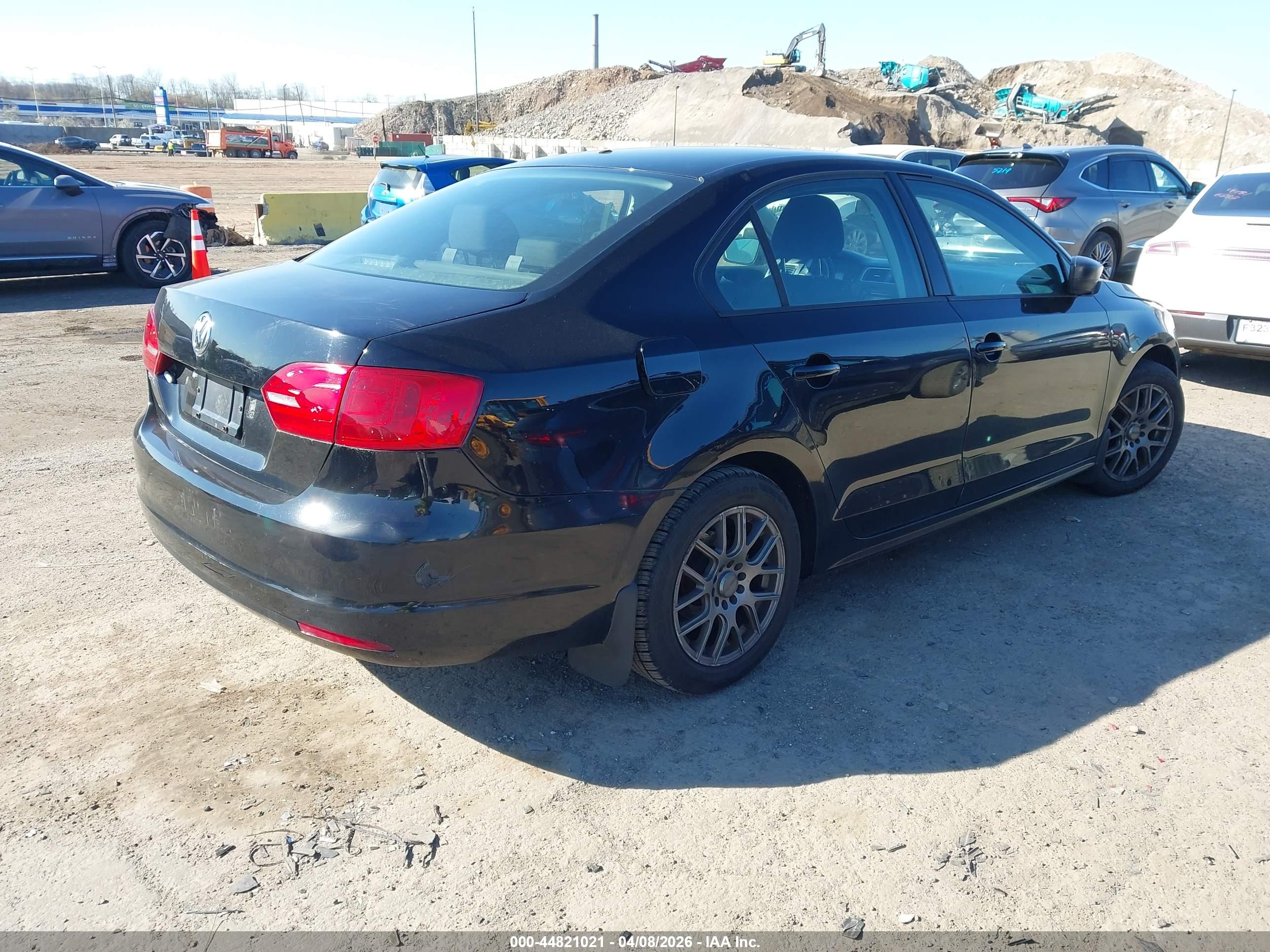 VOLKSWAGEN JETTA image 4