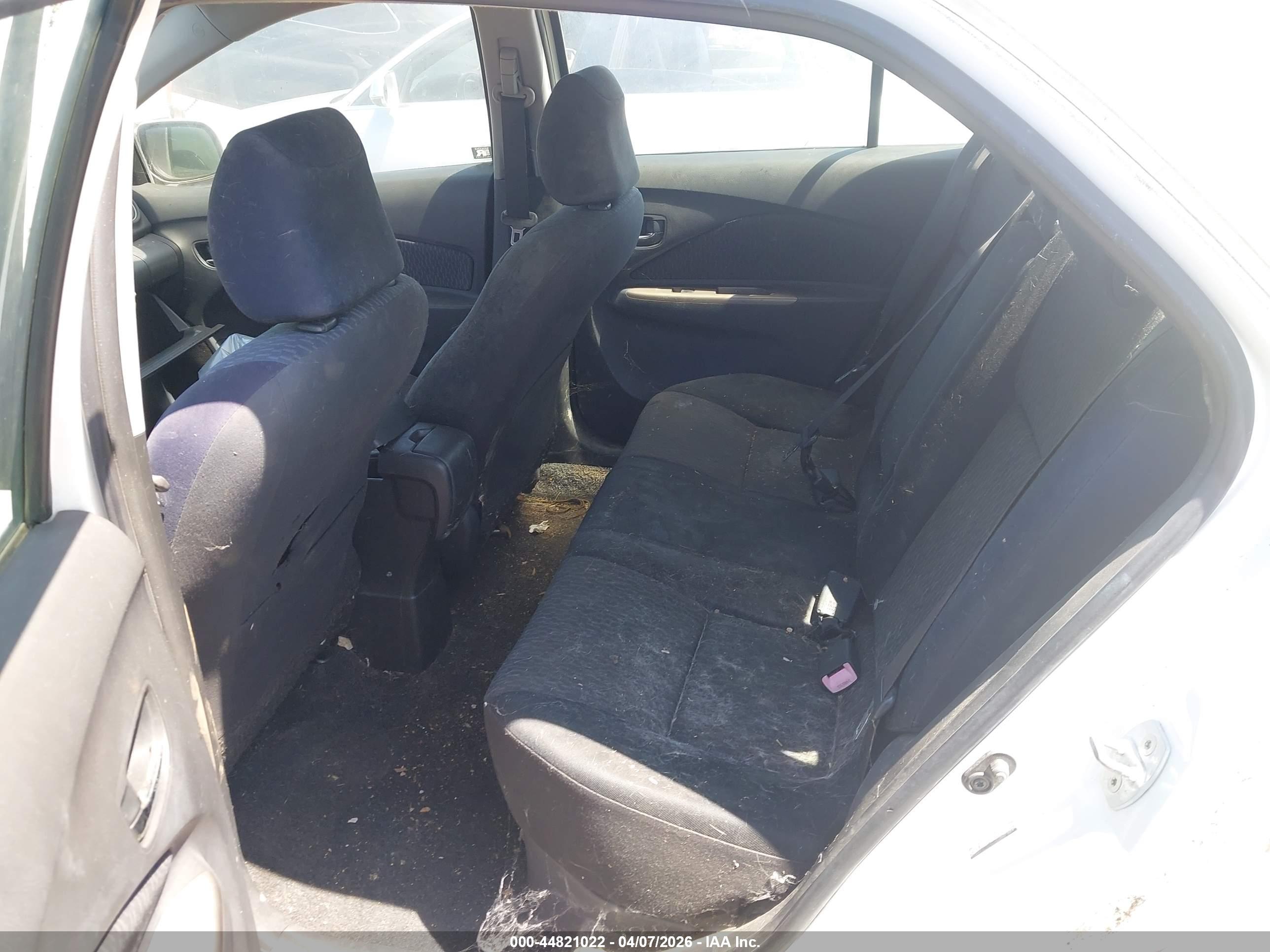 TOYOTA YARIS image 8