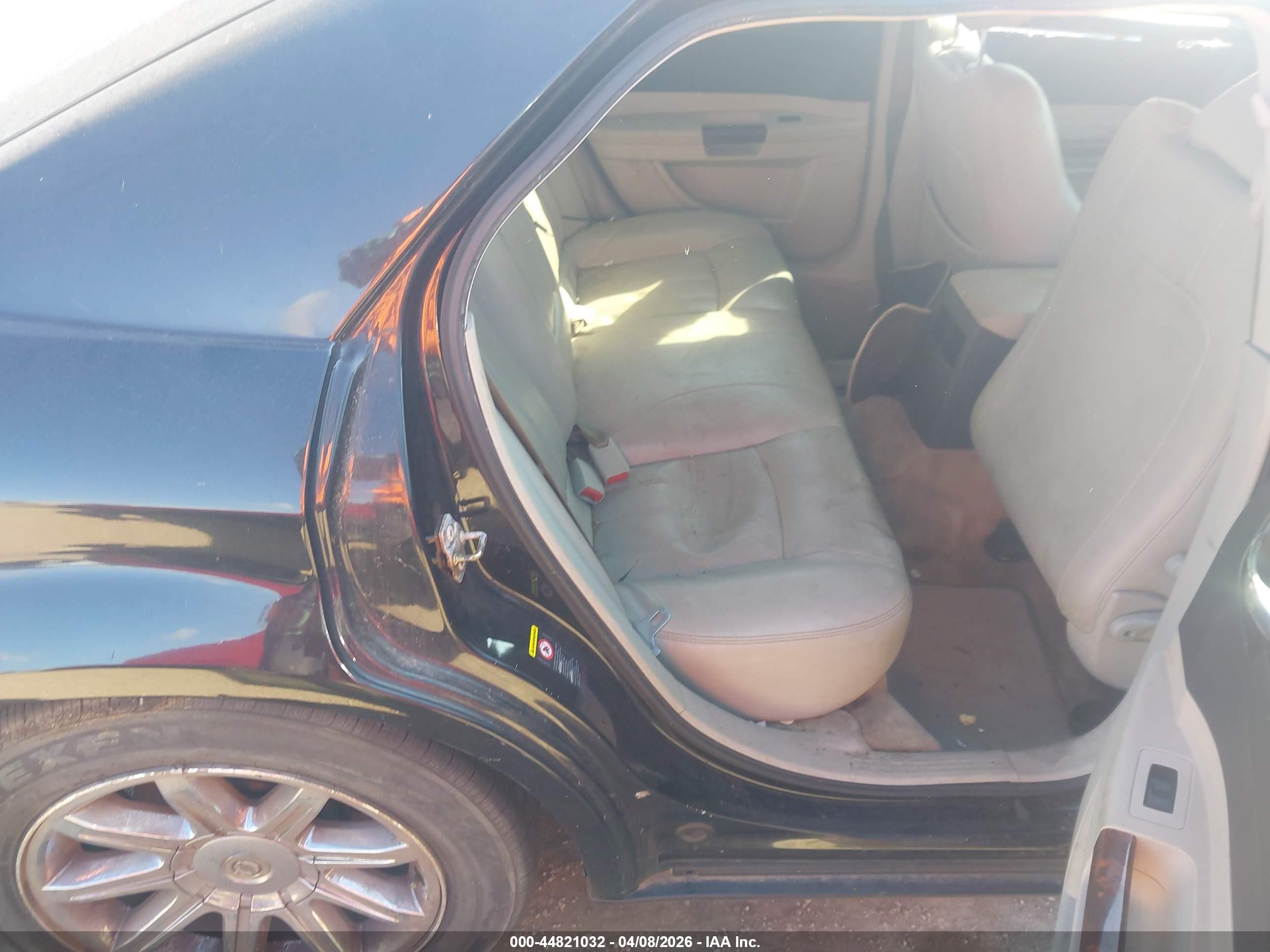 CHRYSLER 300C image 8