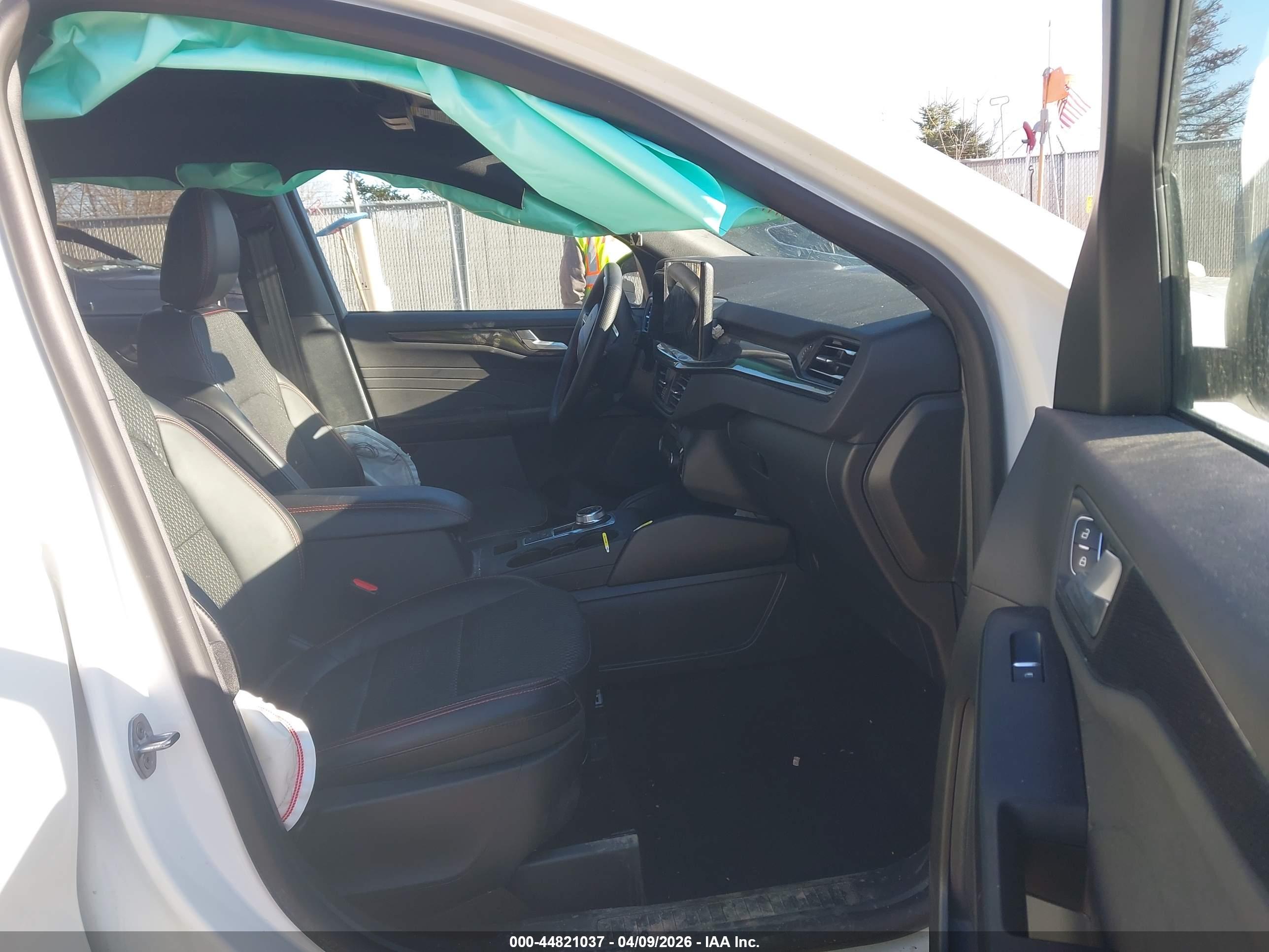 FORD ESCAPE image 5