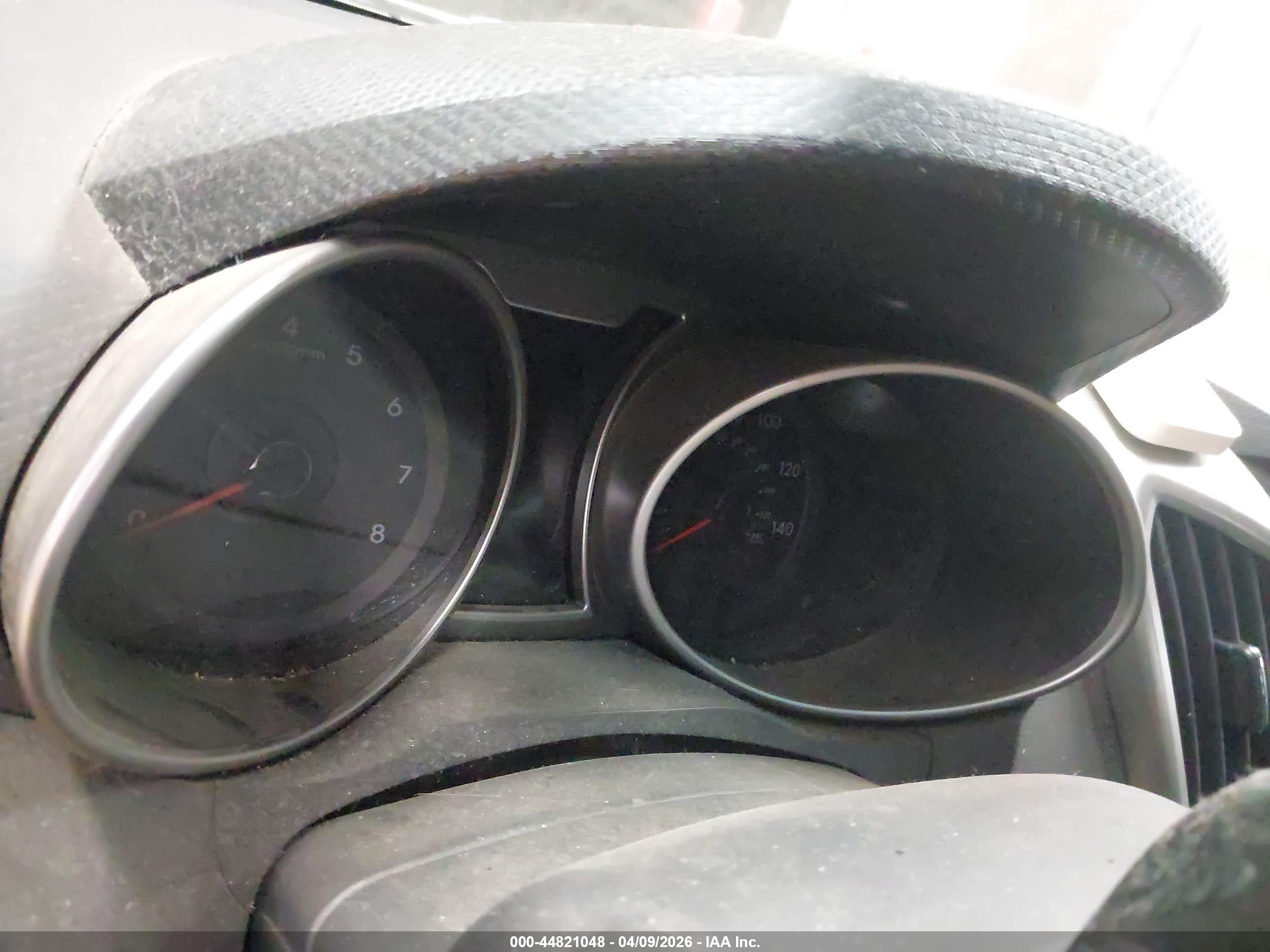 HYUNDAI VELOSTER image 7