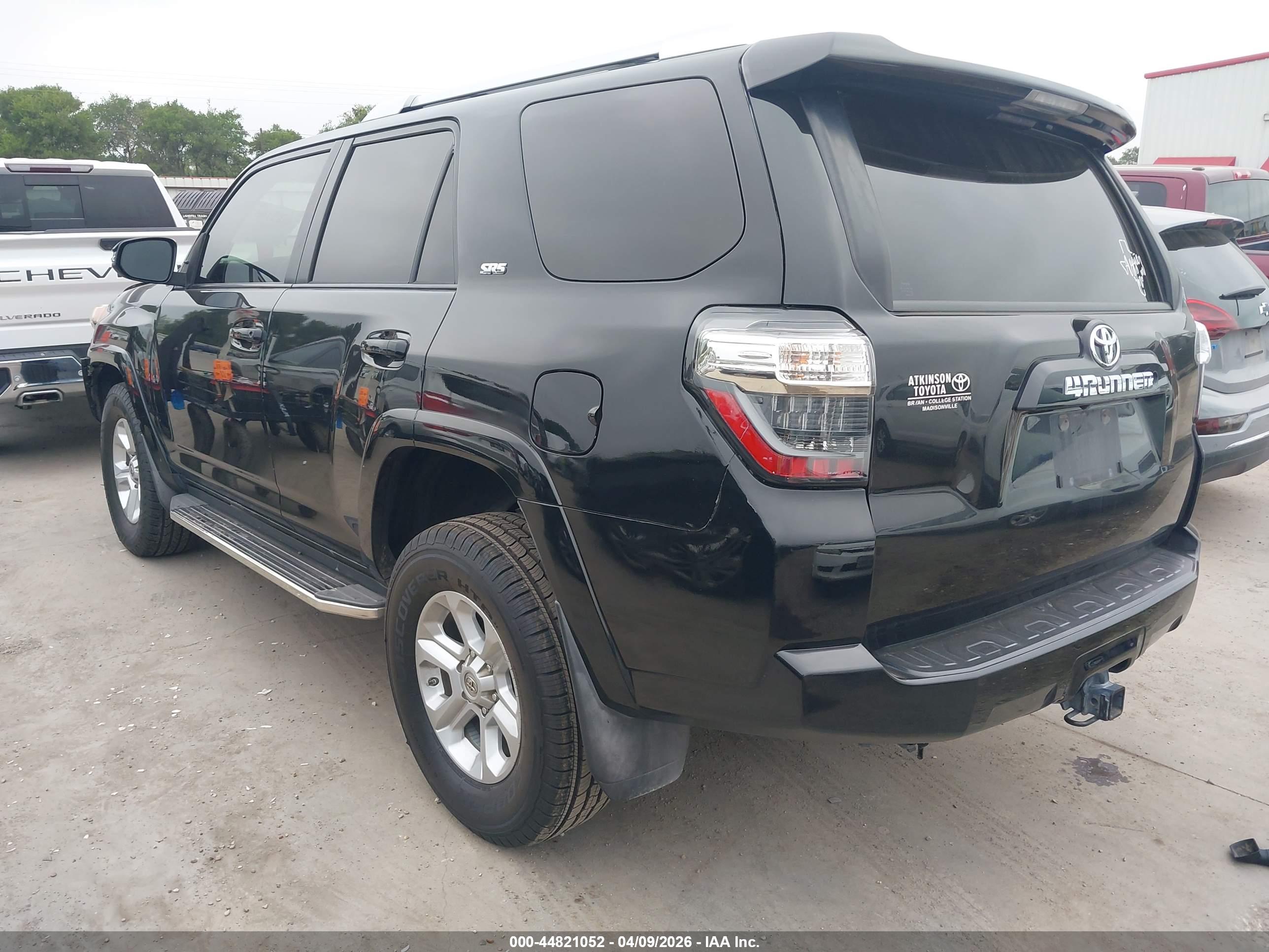 TOYOTA 4RUNNER image 3