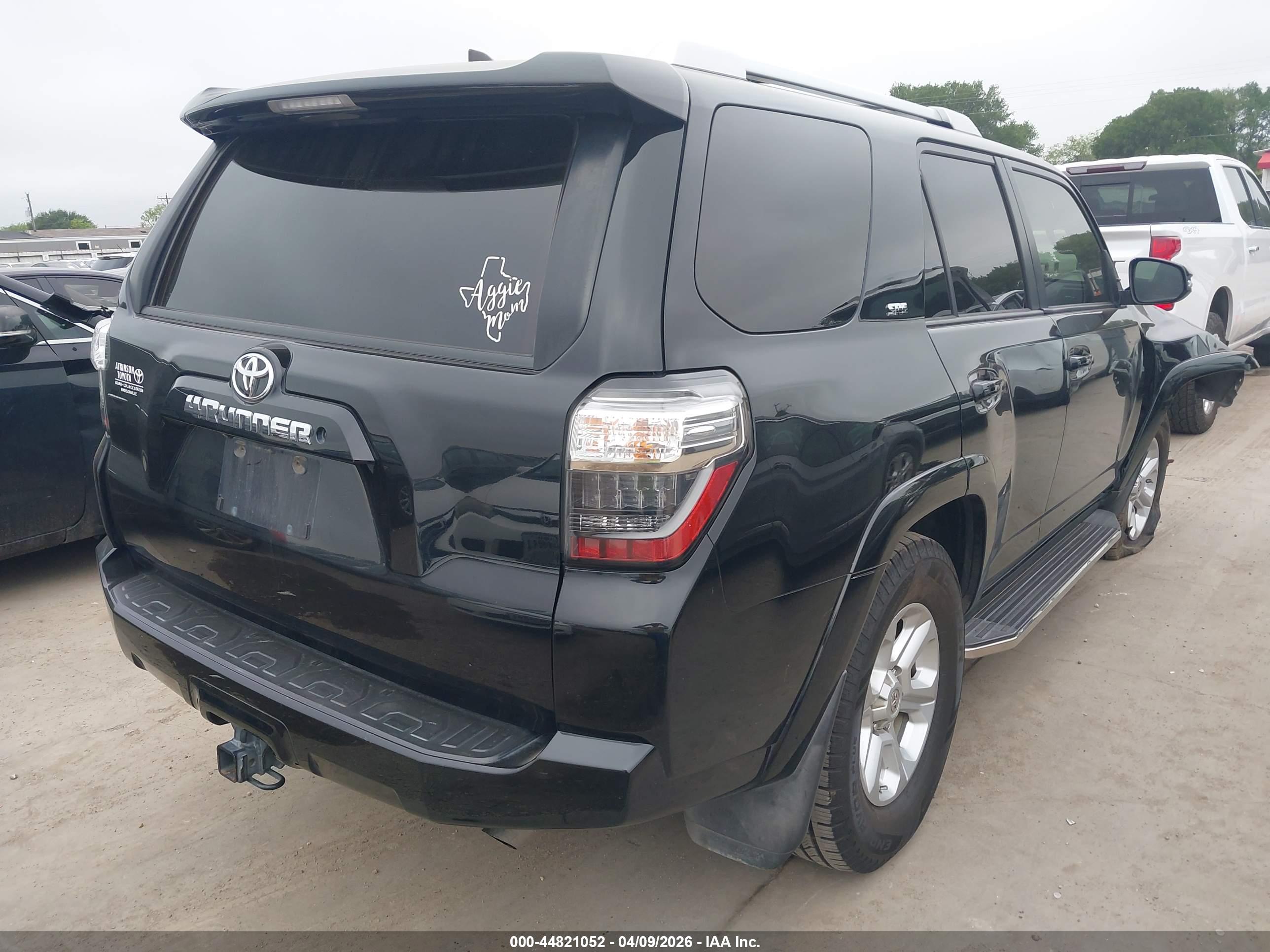 TOYOTA 4RUNNER image 4