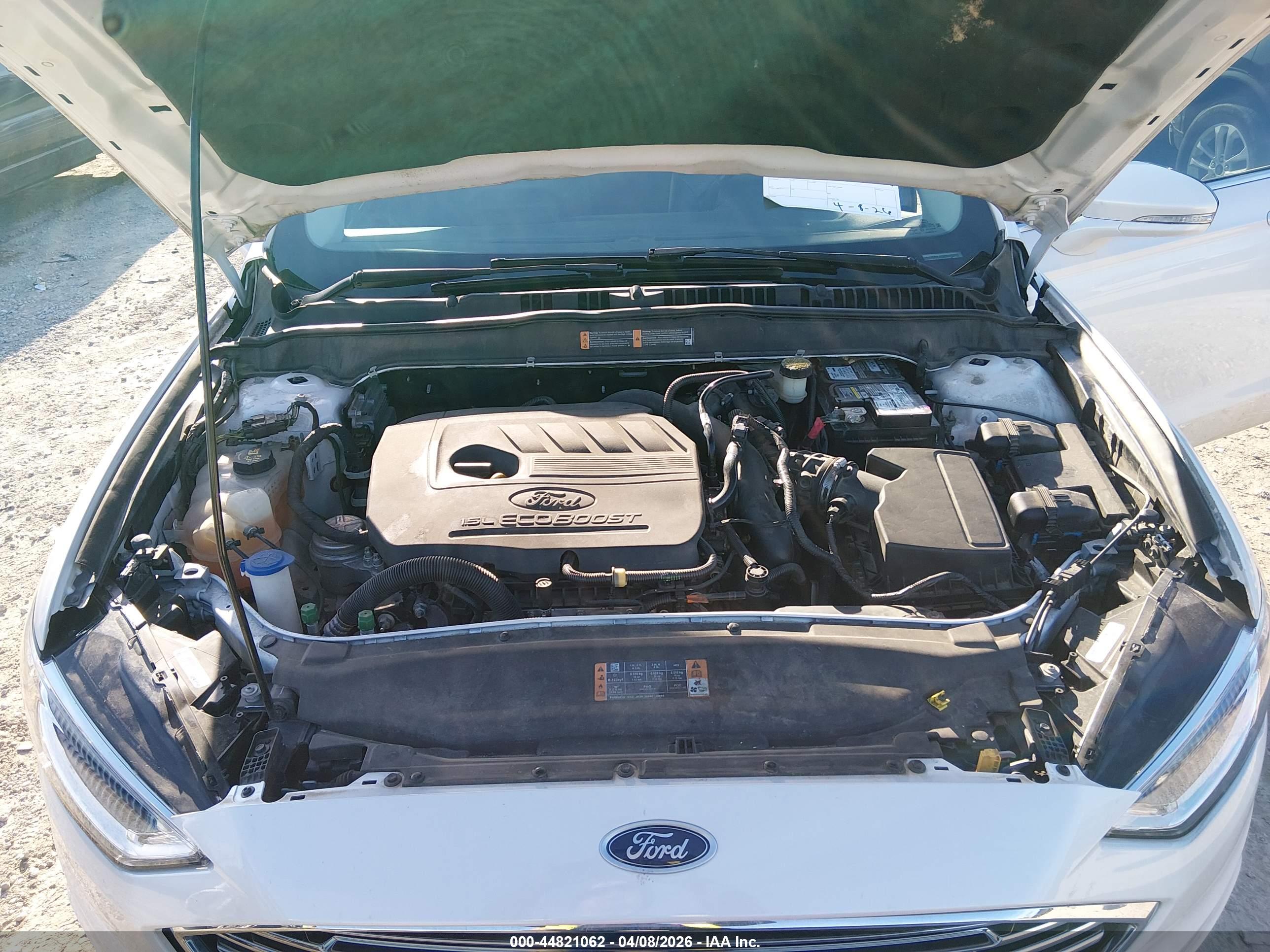 FORD FUSION image 10