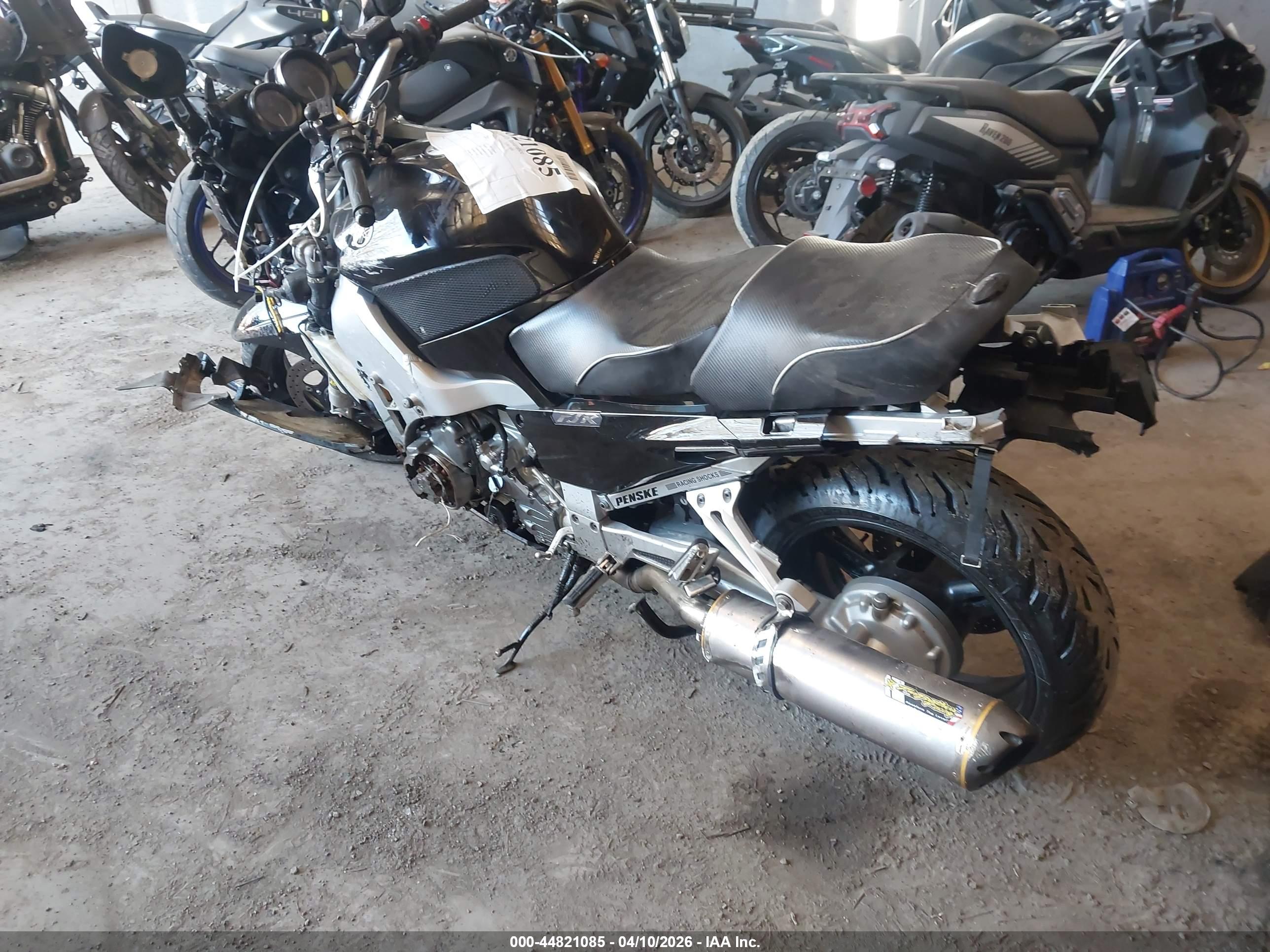 YAMAHA FJR1300 image 3