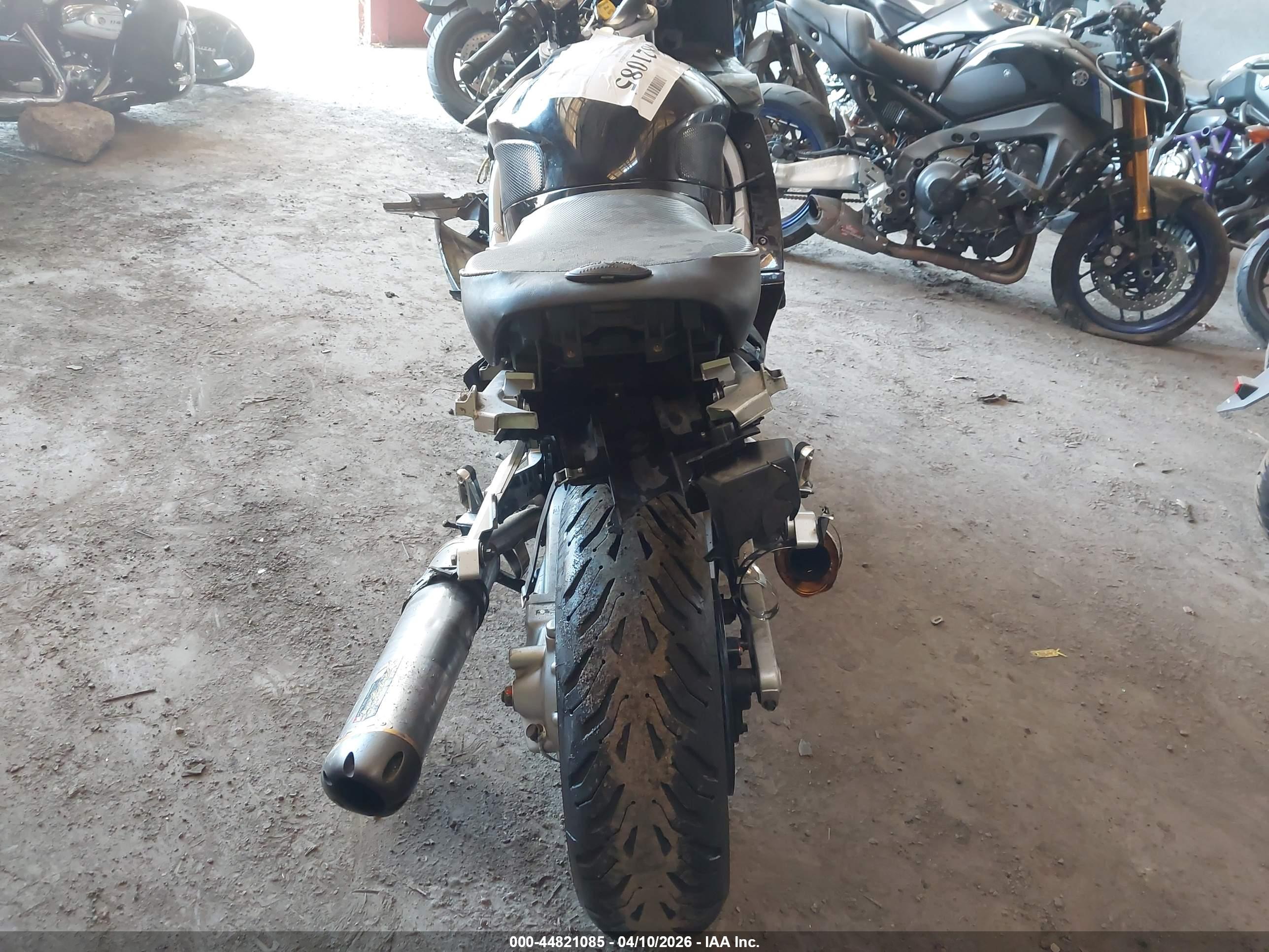 YAMAHA FJR1300 image 6