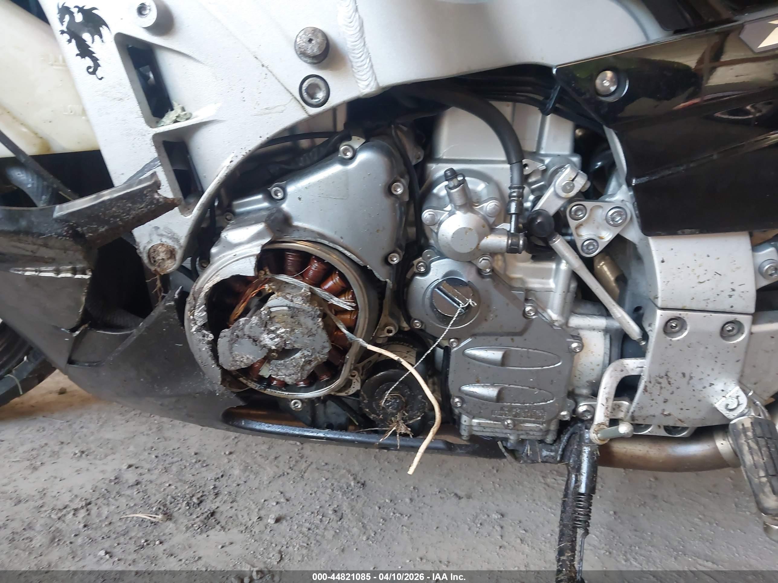 YAMAHA FJR1300 image 9