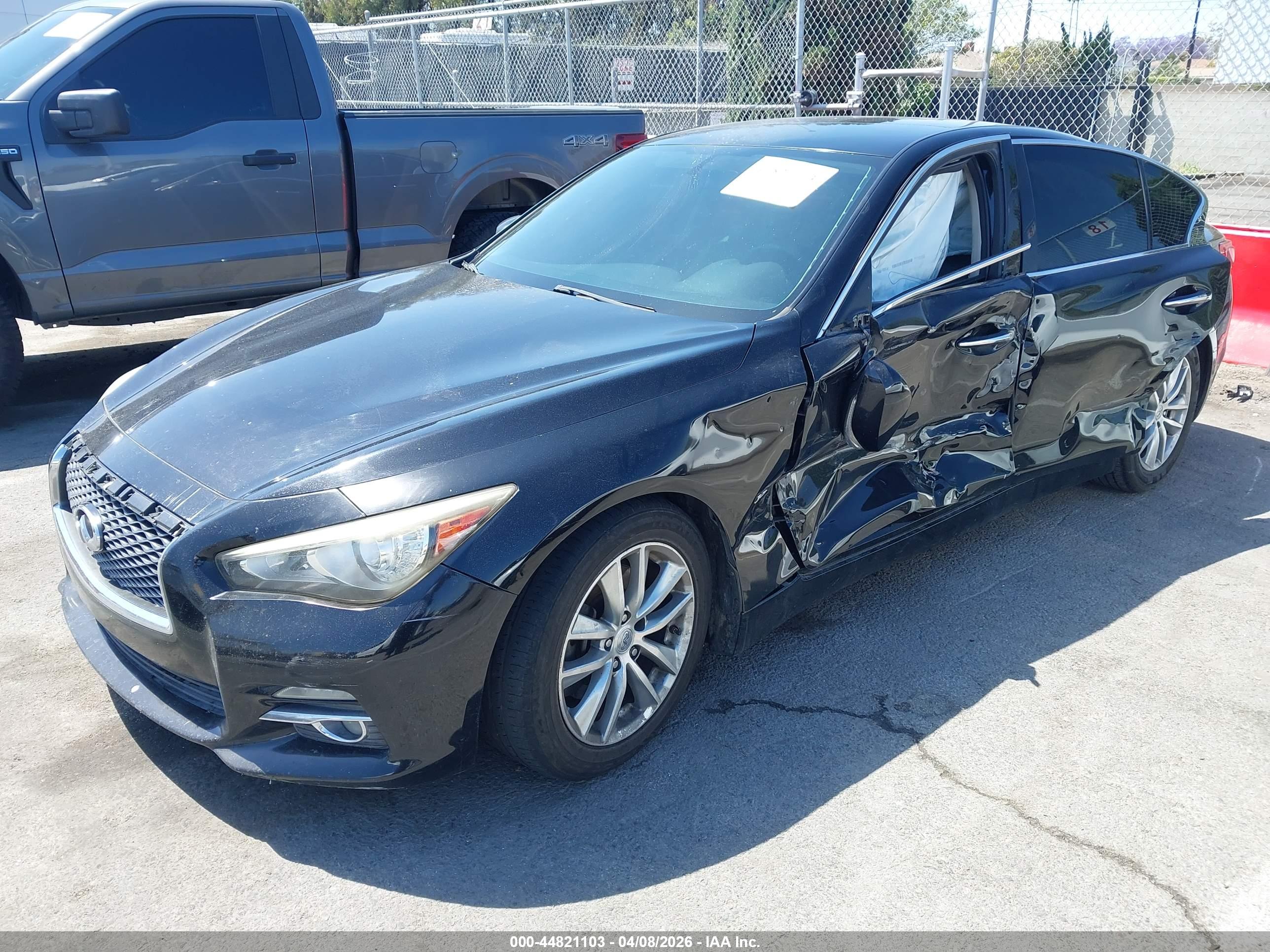 INFINITI Q50 image 2