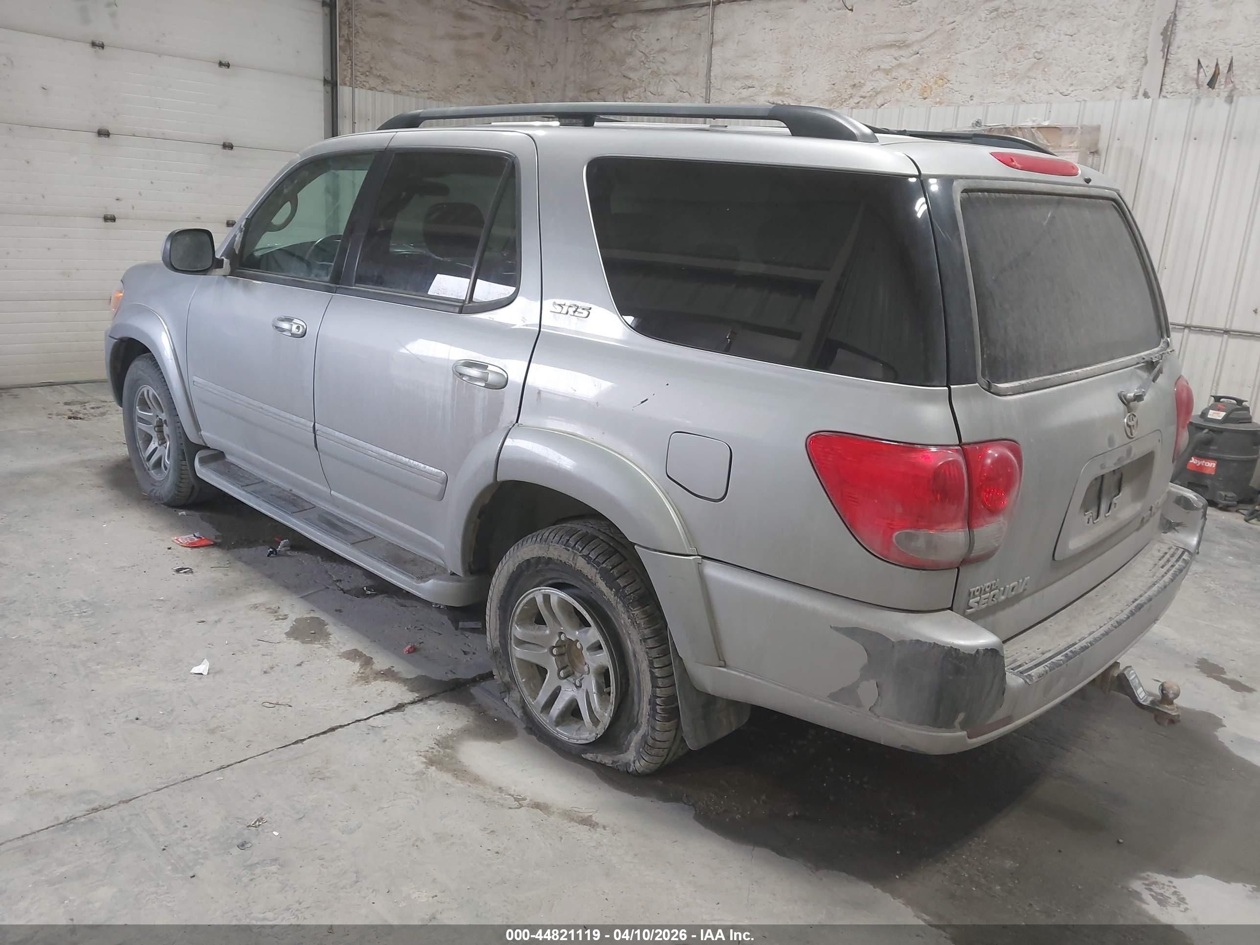 TOYOTA SEQUOIA image 3