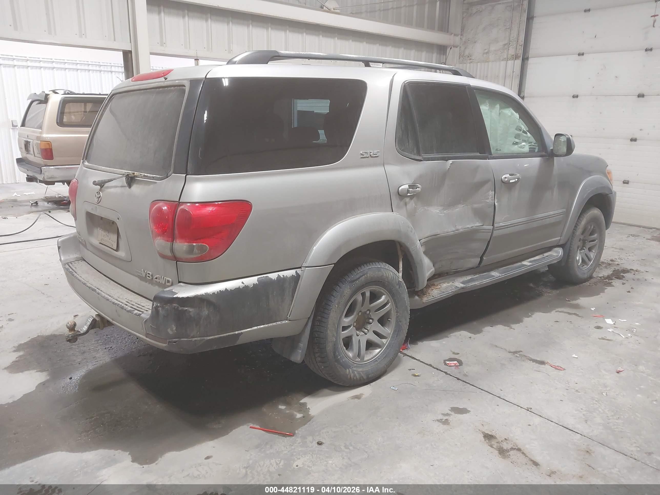 TOYOTA SEQUOIA image 4