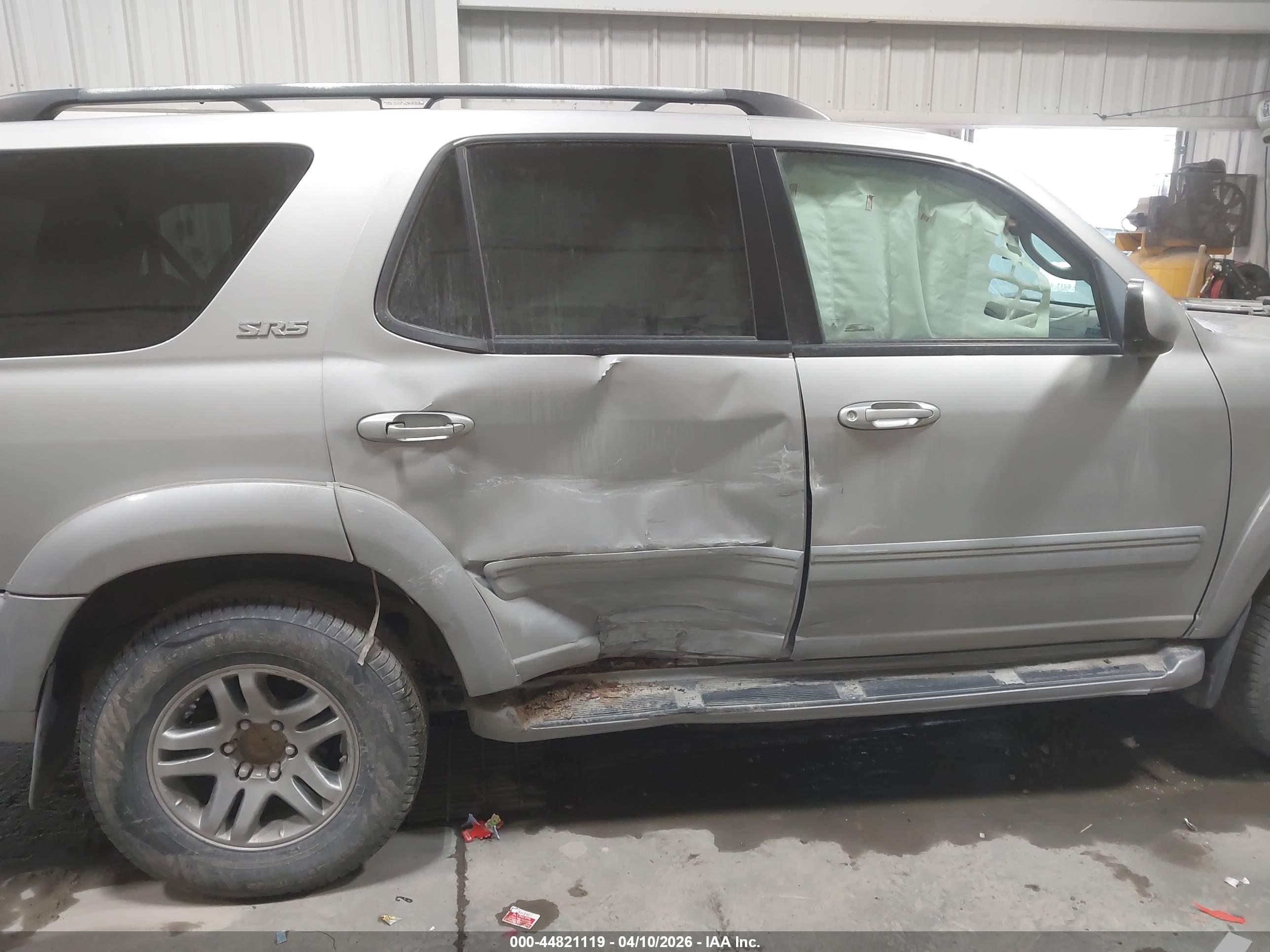 TOYOTA SEQUOIA image 6