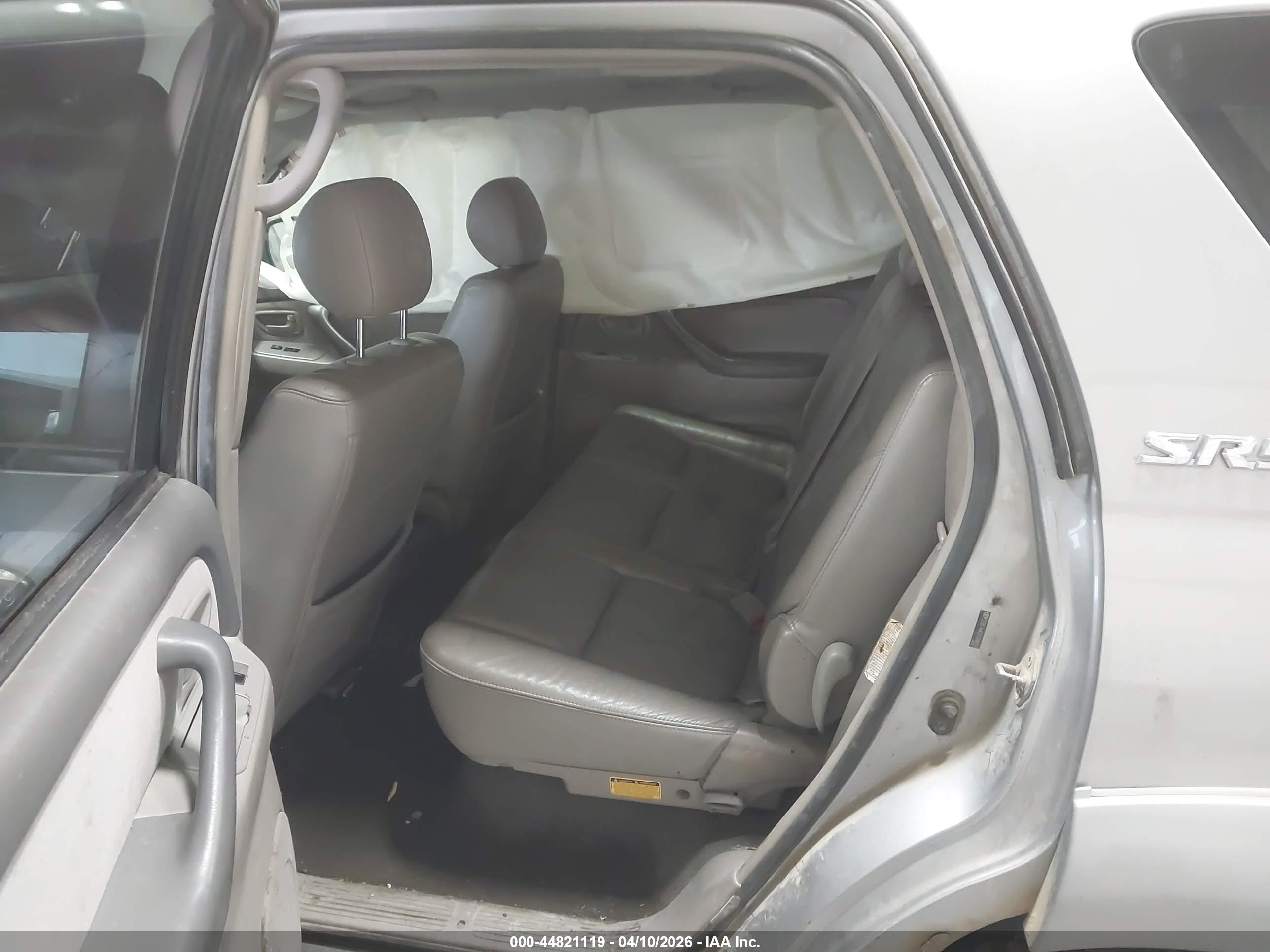 TOYOTA SEQUOIA image 8