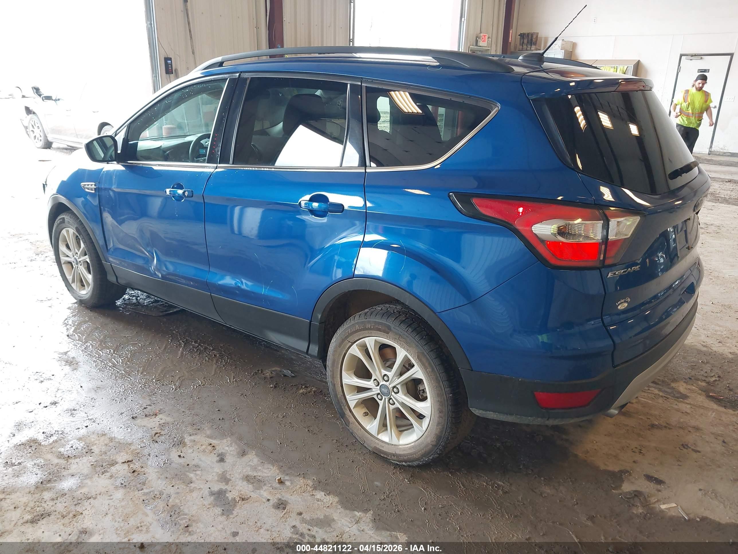 FORD ESCAPE image 3