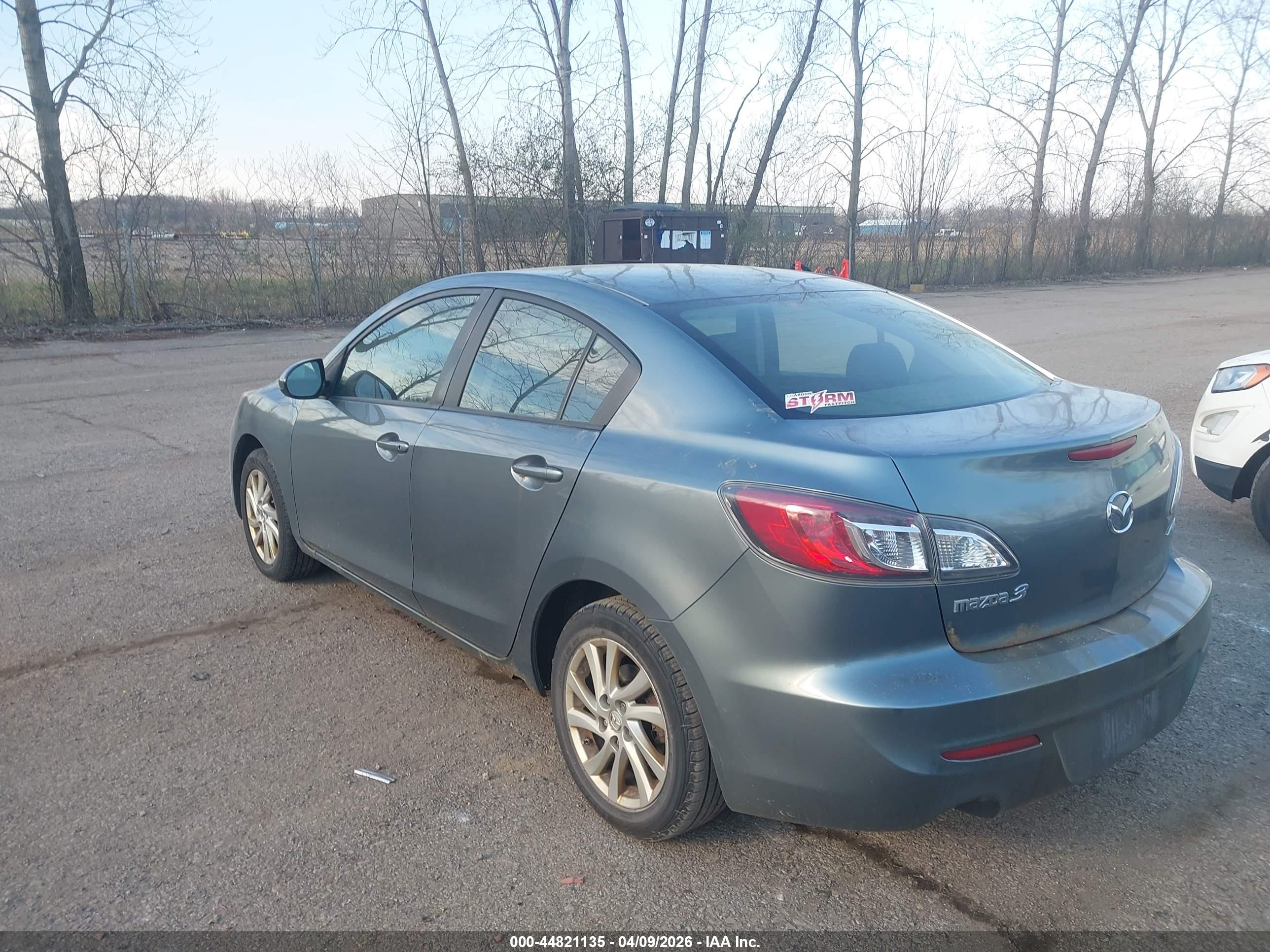 MAZDA MAZDA3 image 3