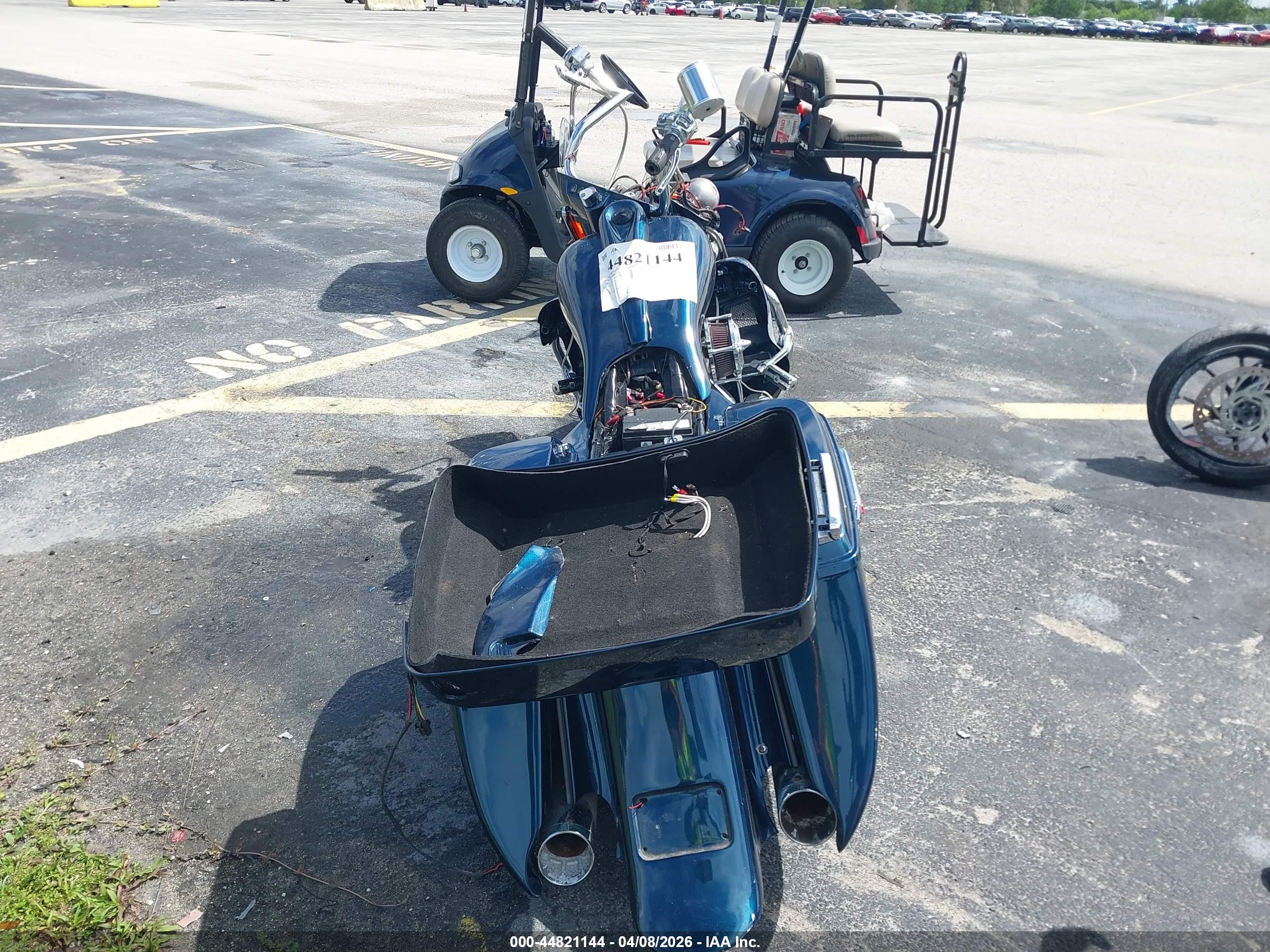 HARLEY-DAVIDSON FLHTCI image 6