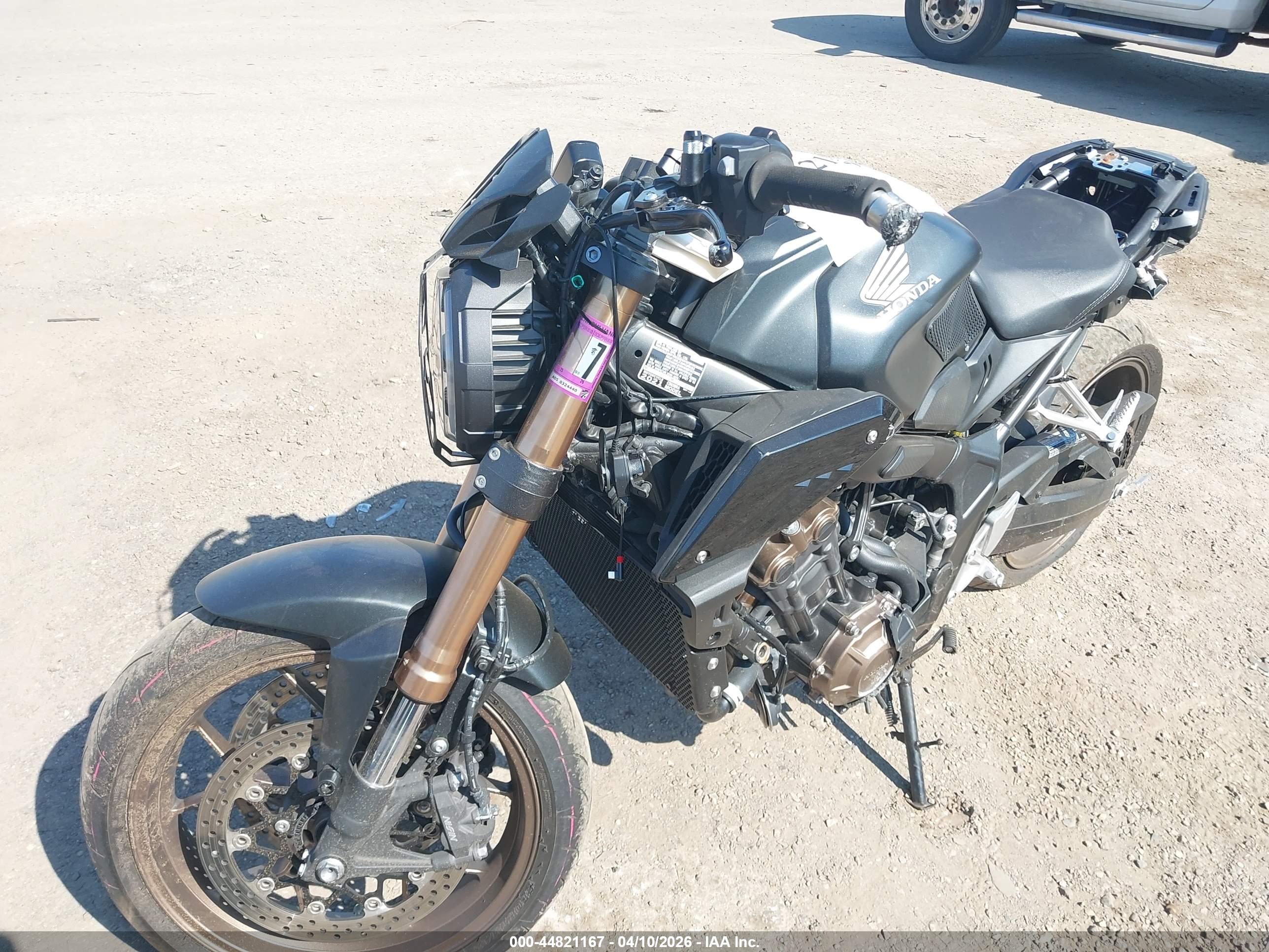 HONDA CB650 image 2