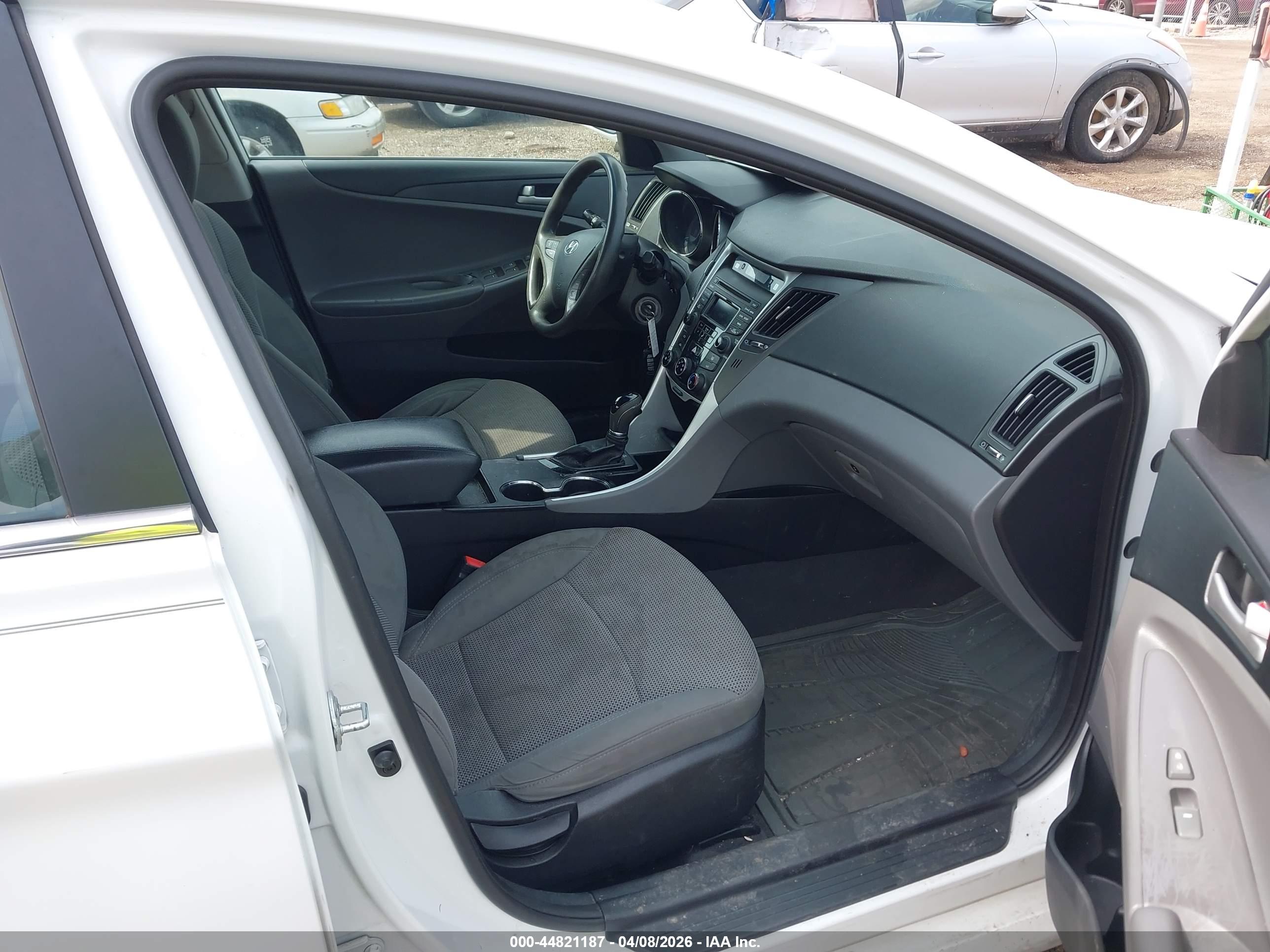 HYUNDAI SONATA image 5