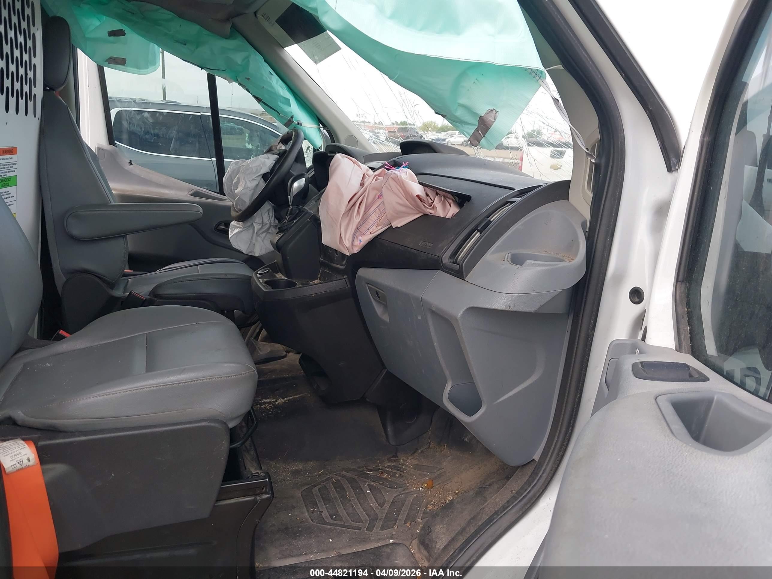 FORD TRANSIT-150 image 5