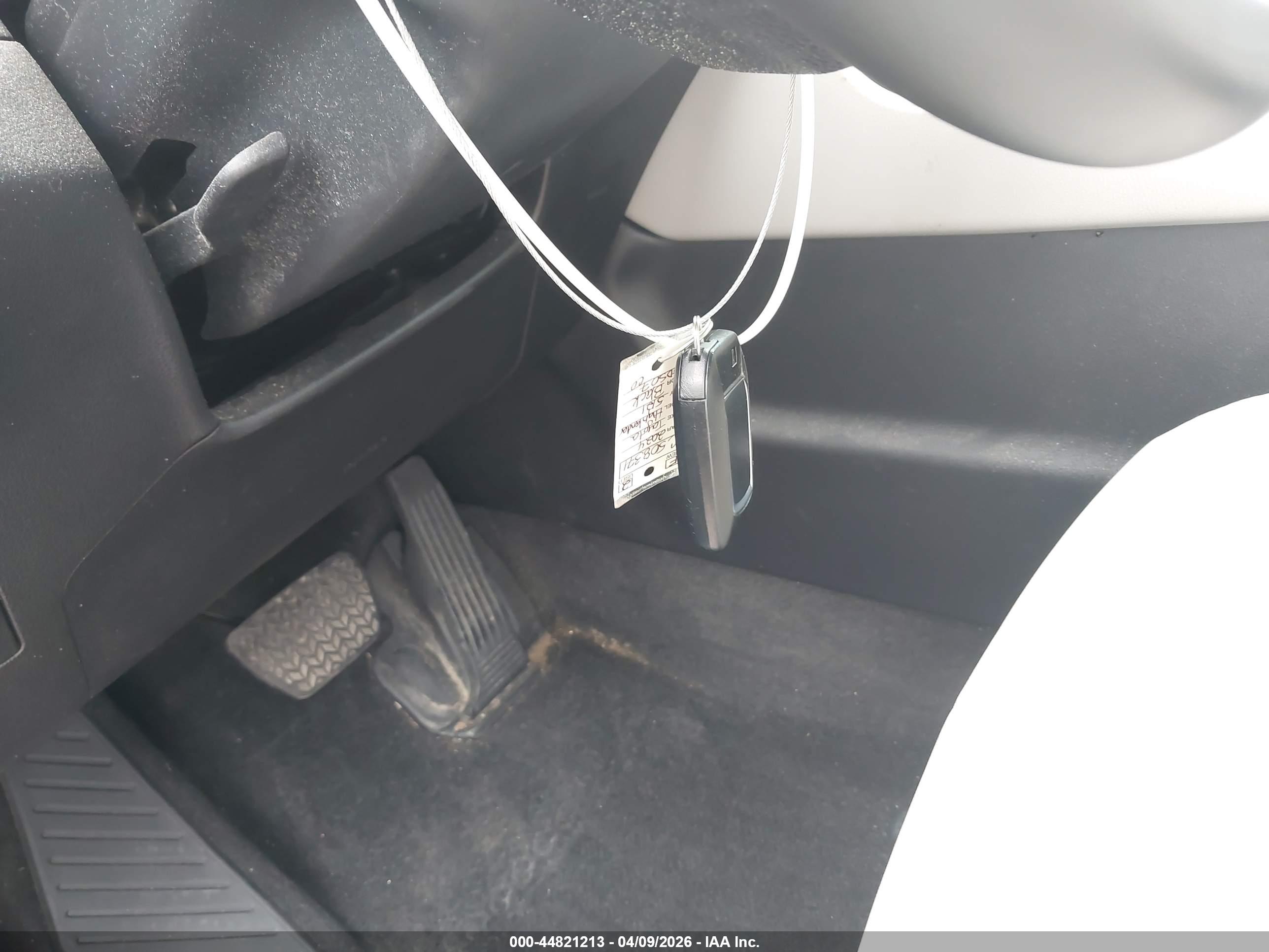 TOYOTA GRAND image 11
