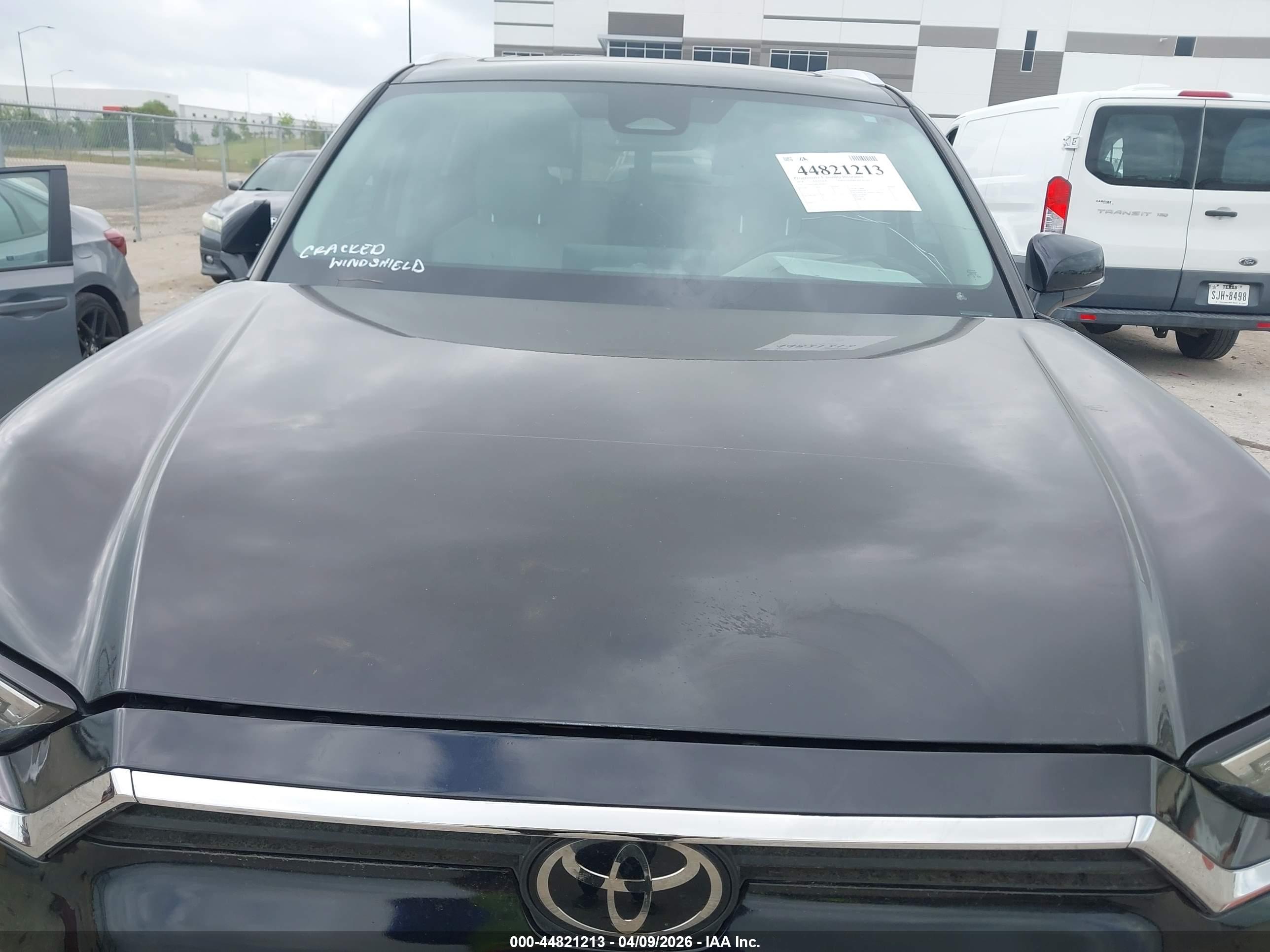 TOYOTA GRAND image 6