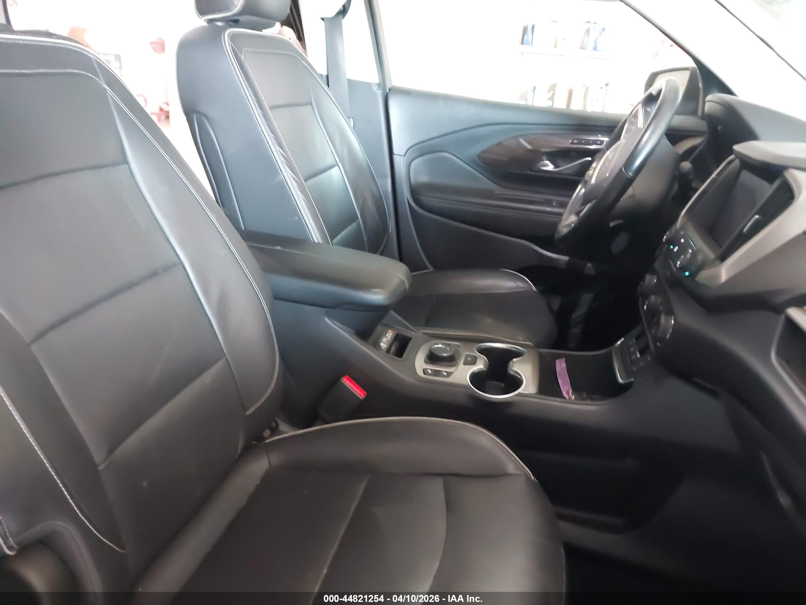 GMC TERRAIN image 5