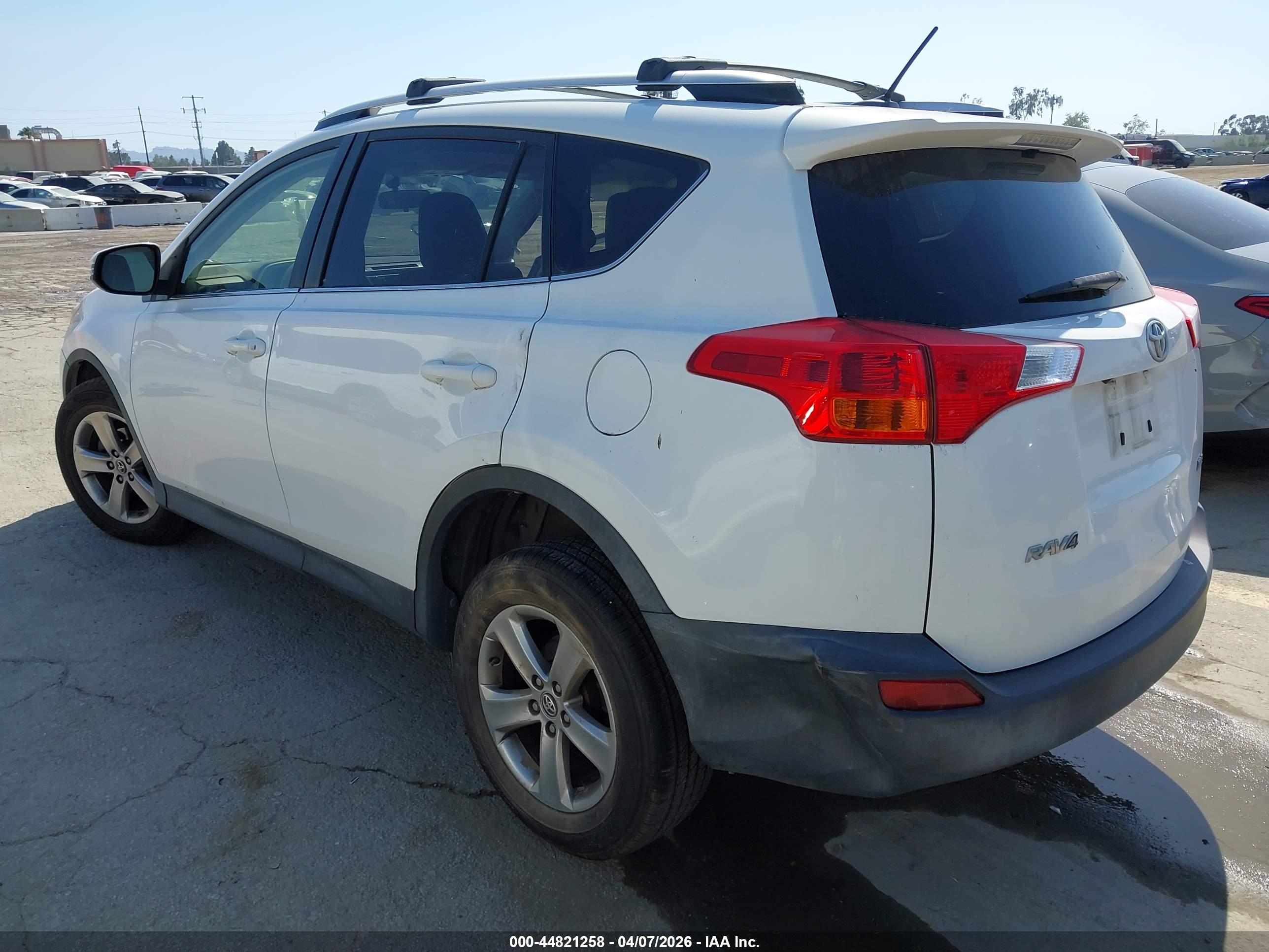 TOYOTA RAV4 image 3