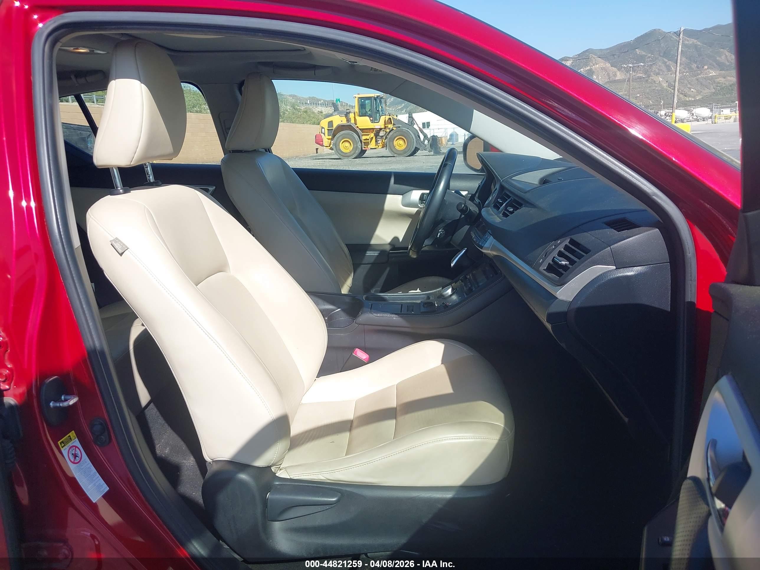 LEXUS CT image 5