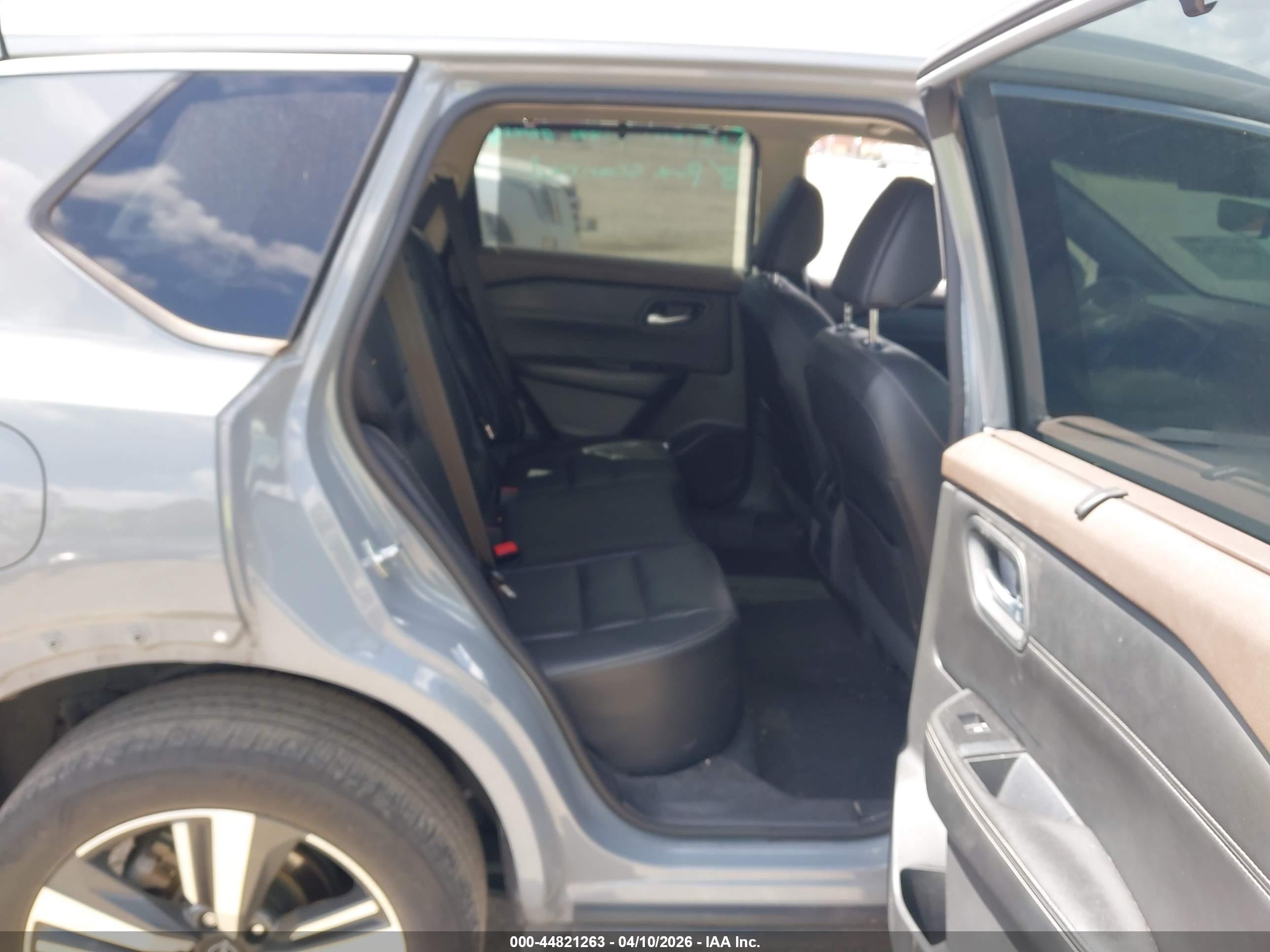 NISSAN ROGUE image 8