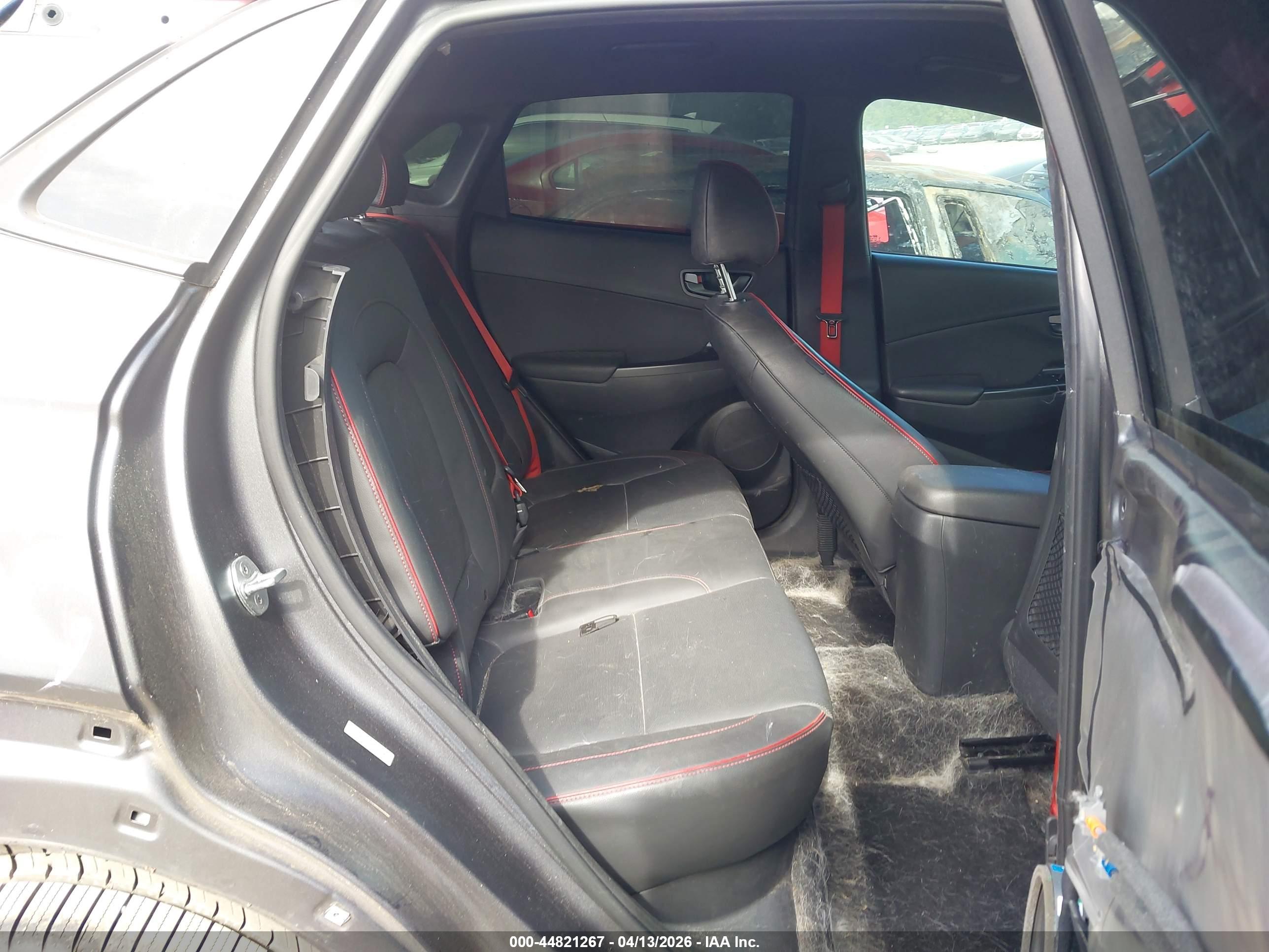 HYUNDAI KONA image 8