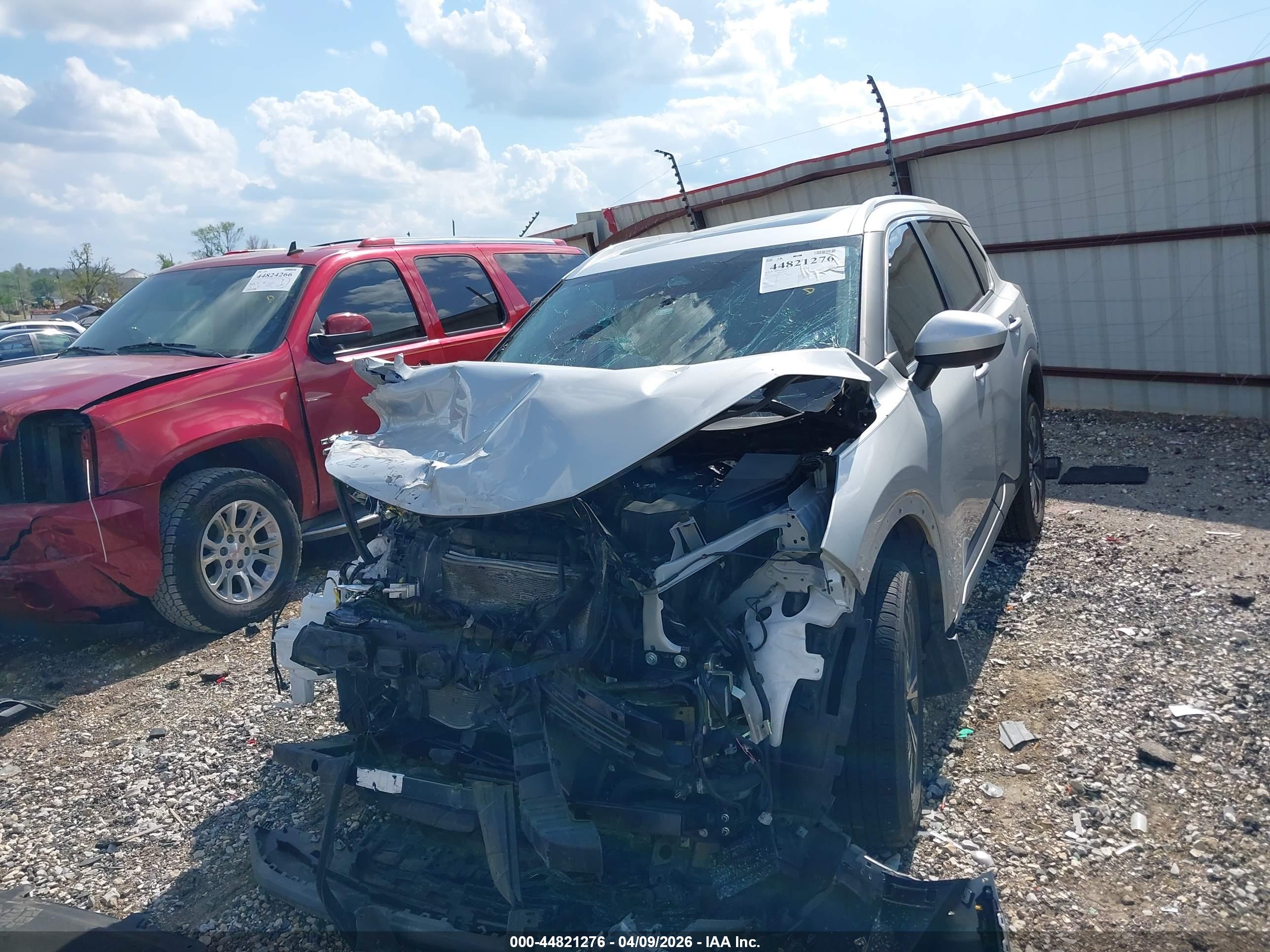 NISSAN ROGUE image 6
