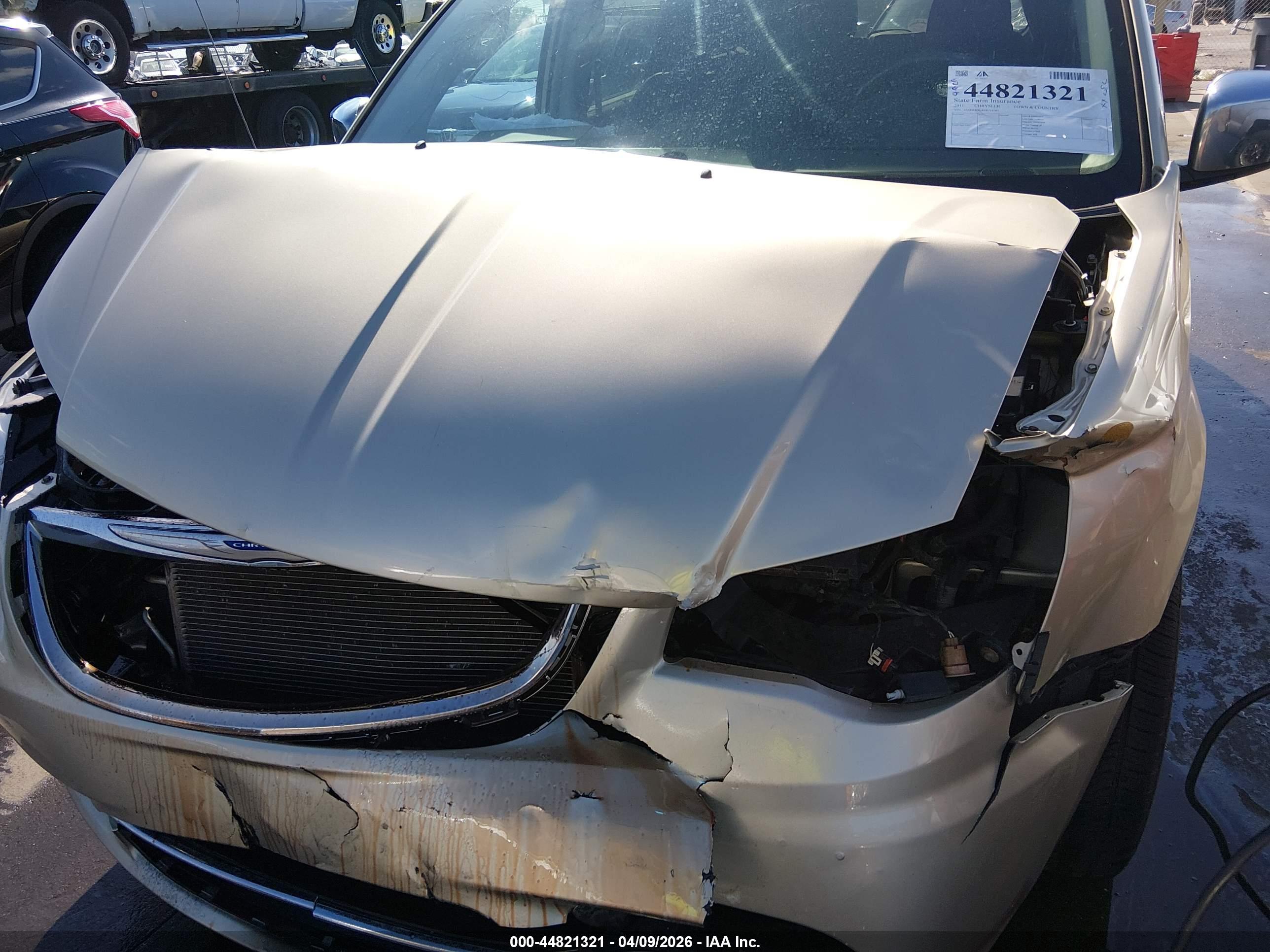 CHRYSLER TOWN image 6