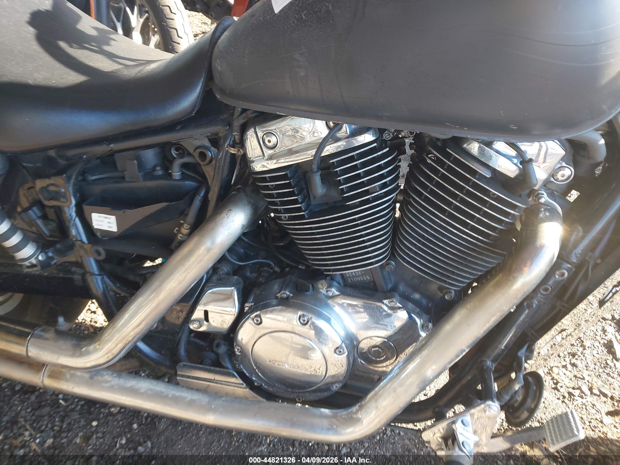 HONDA VT1100 image 8