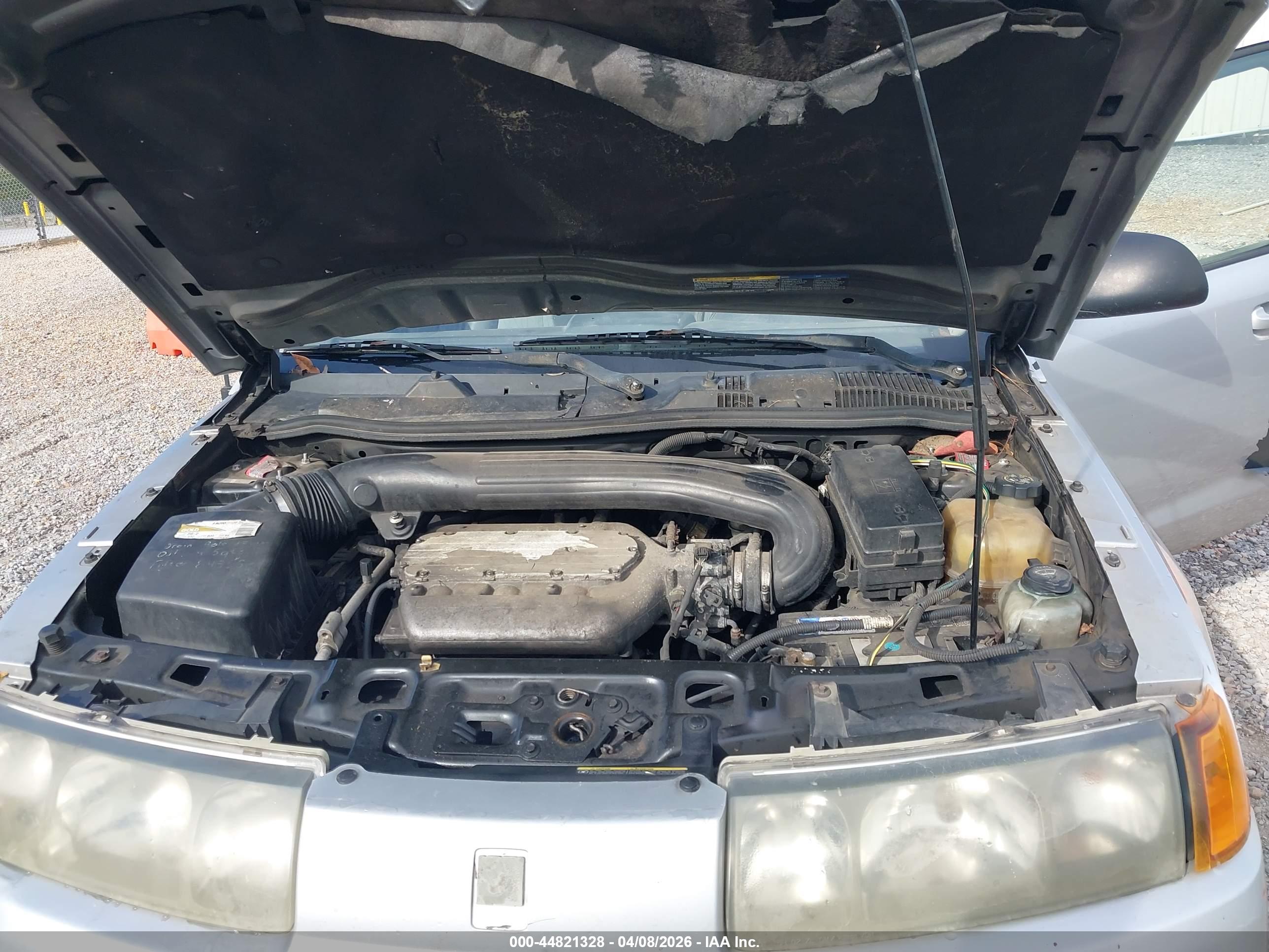 SATURN VUE image 10