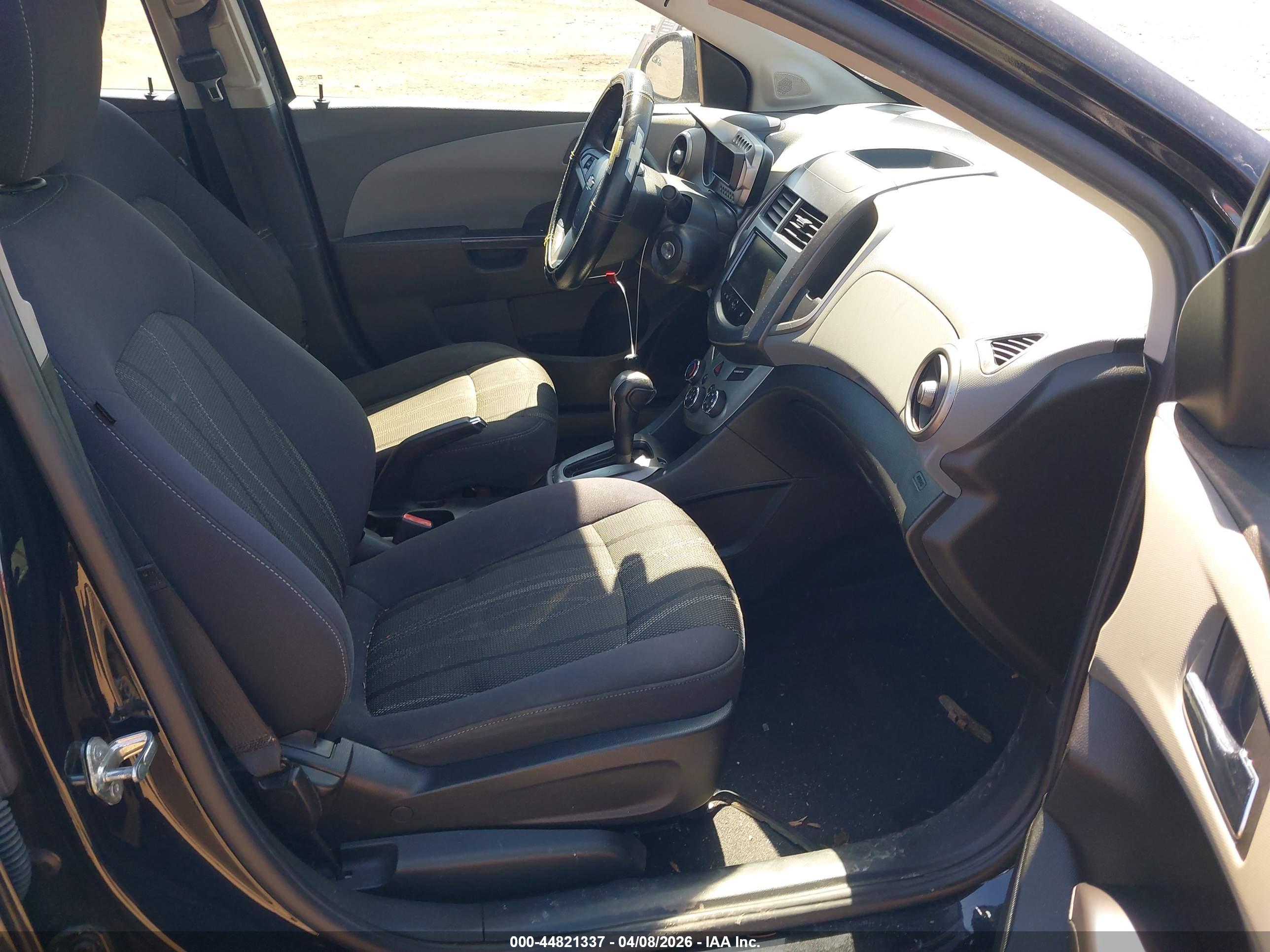 CHEVROLET SONIC image 5