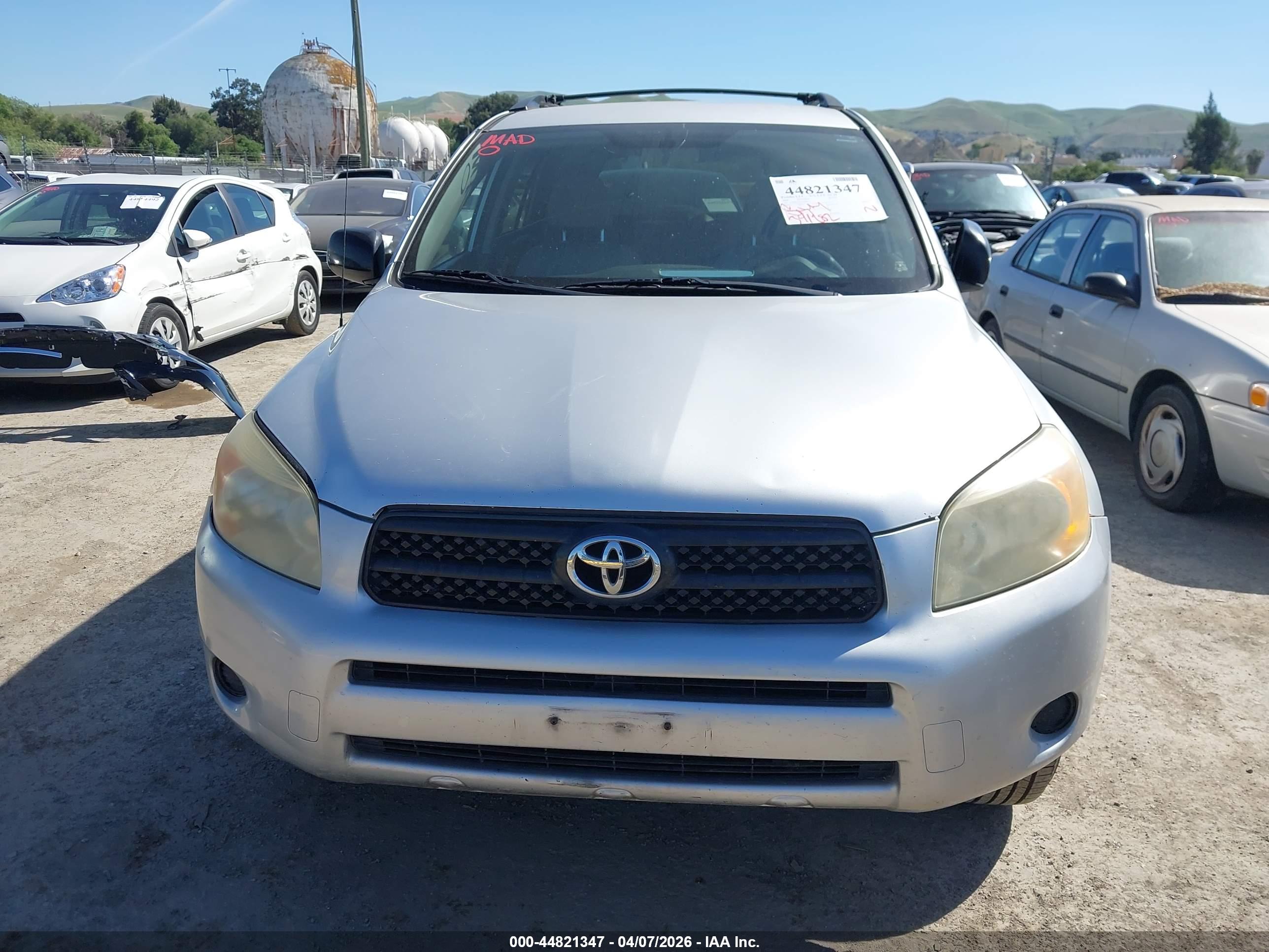 TOYOTA RAV4 image 6