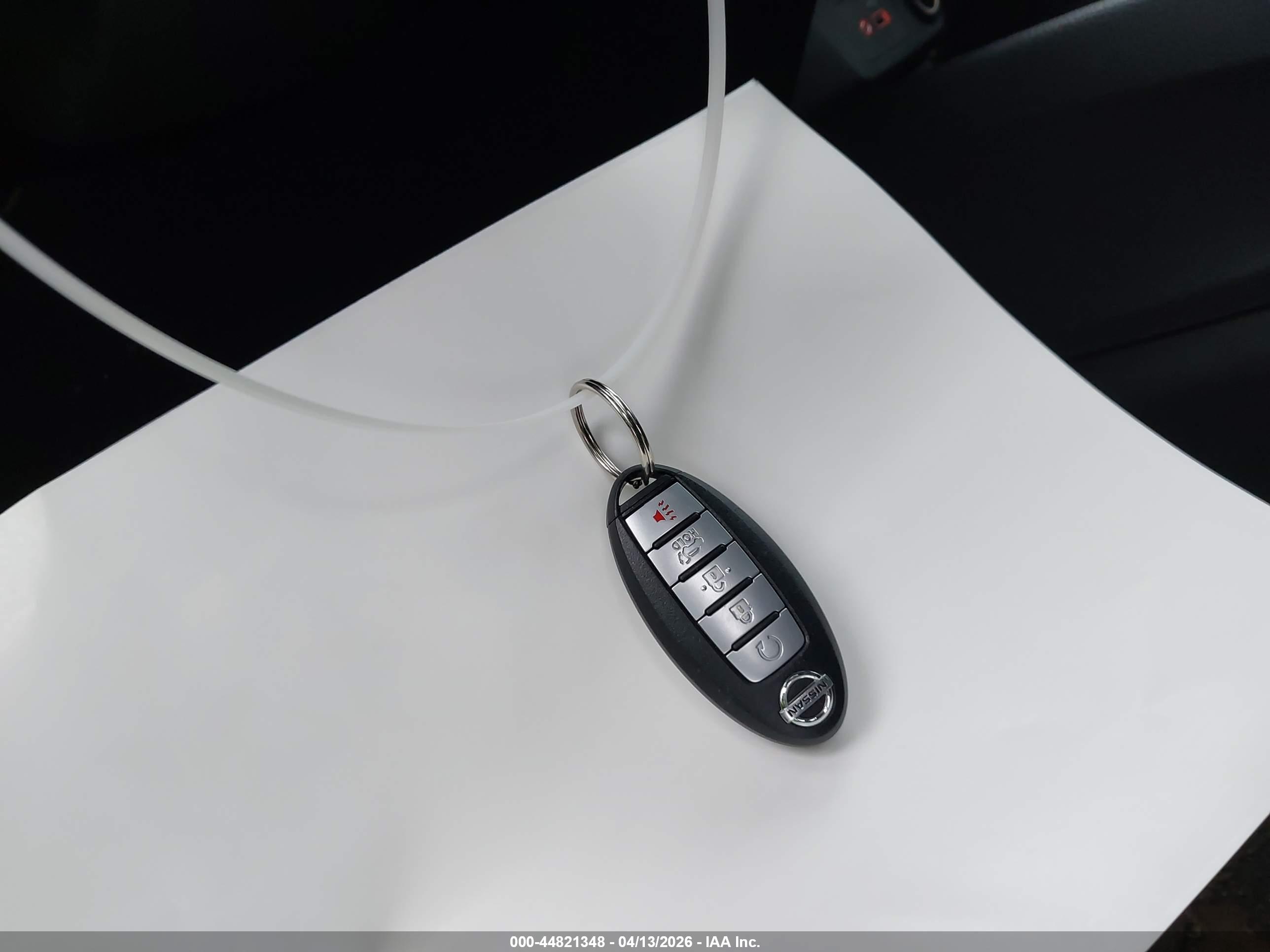 NISSAN ROGUE image 11