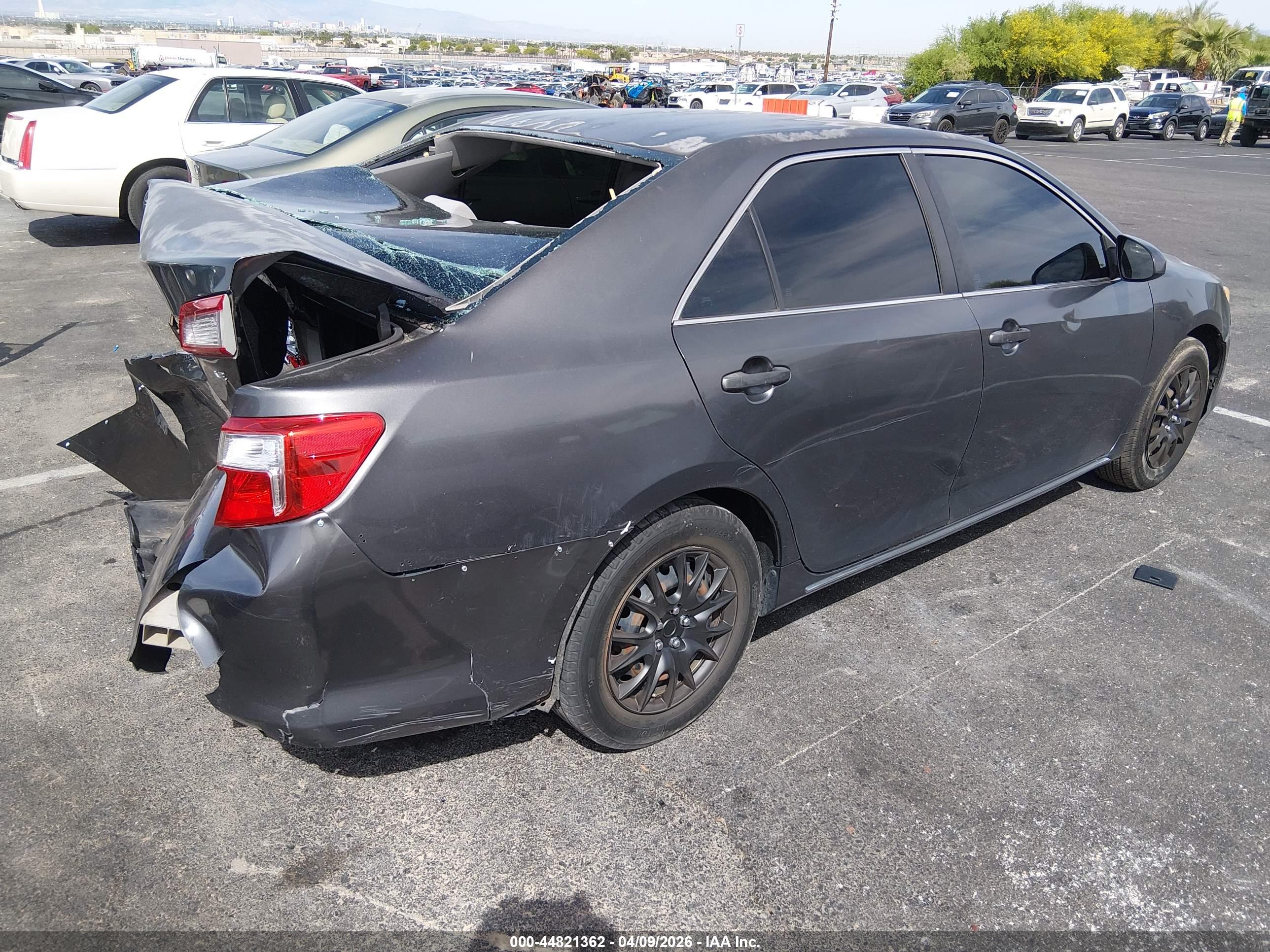 TOYOTA CAMRY image 4