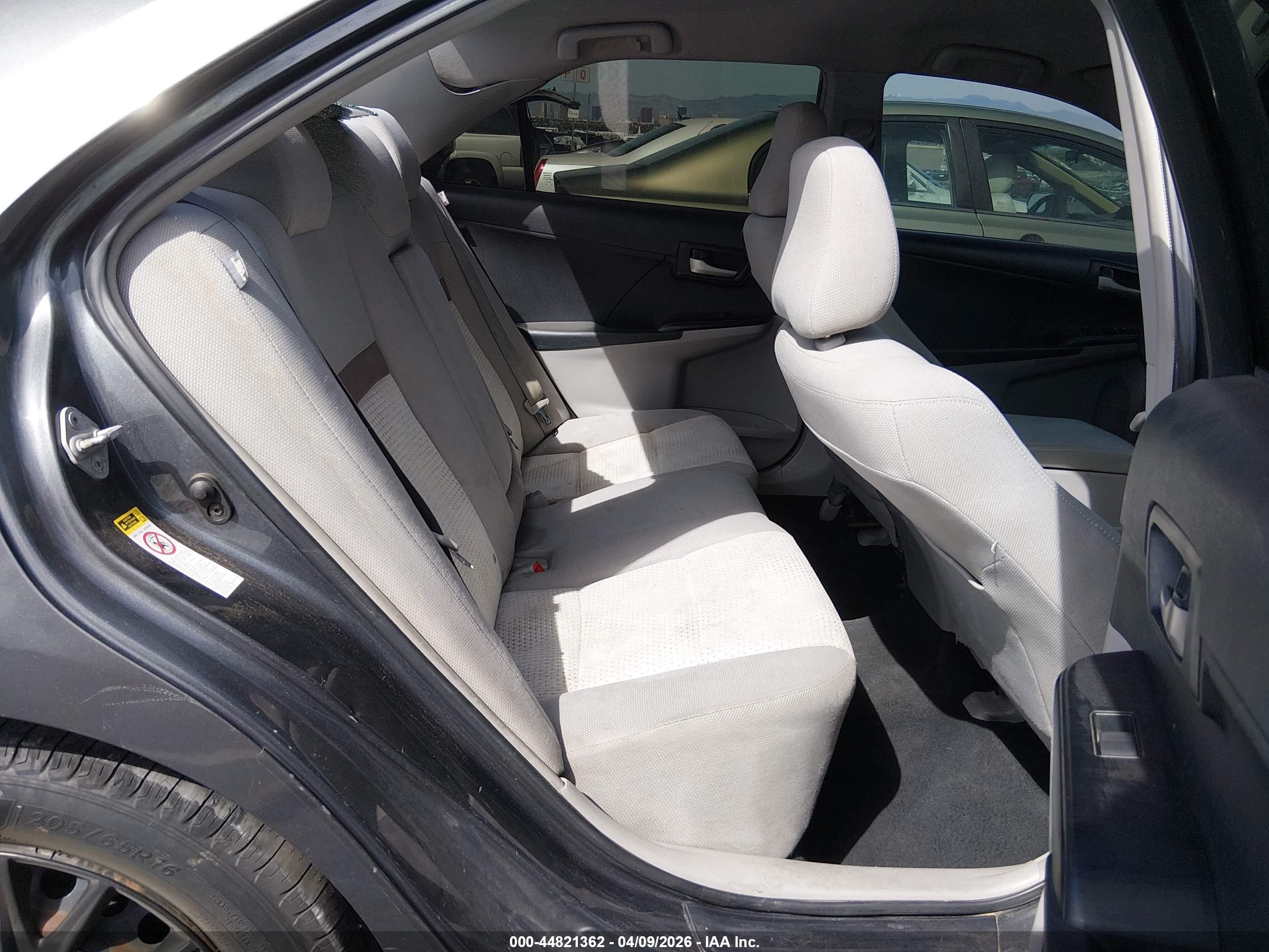 TOYOTA CAMRY image 8