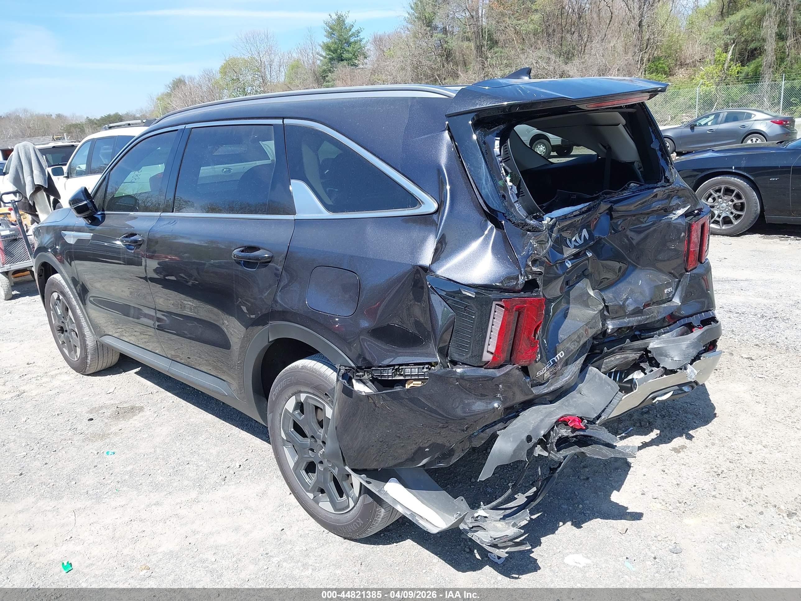 KIA SORENTO image 3