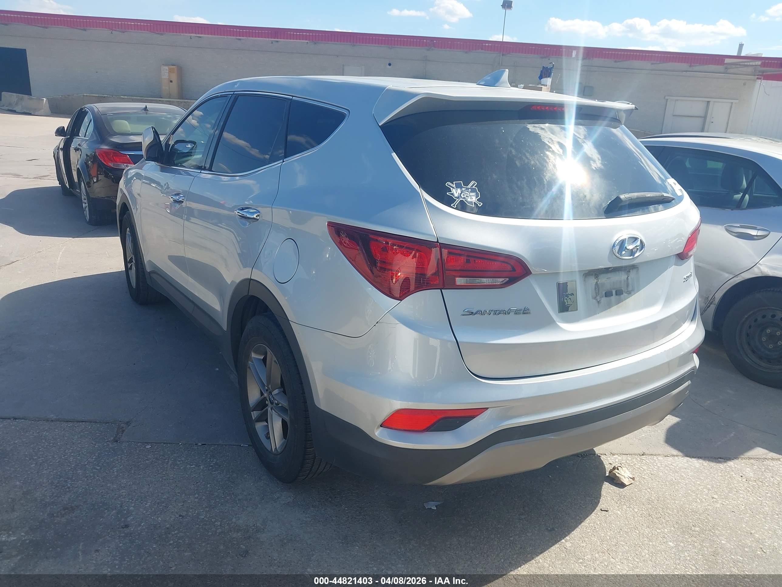 HYUNDAI SANTA image 3