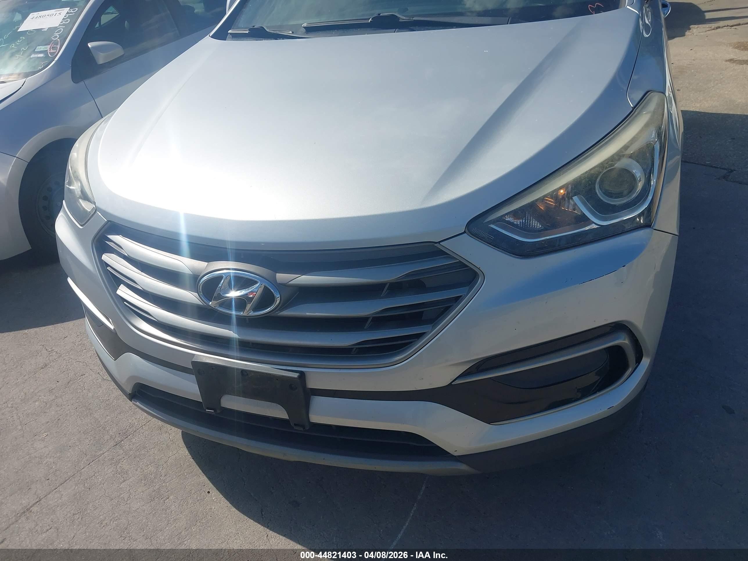 HYUNDAI SANTA image 6