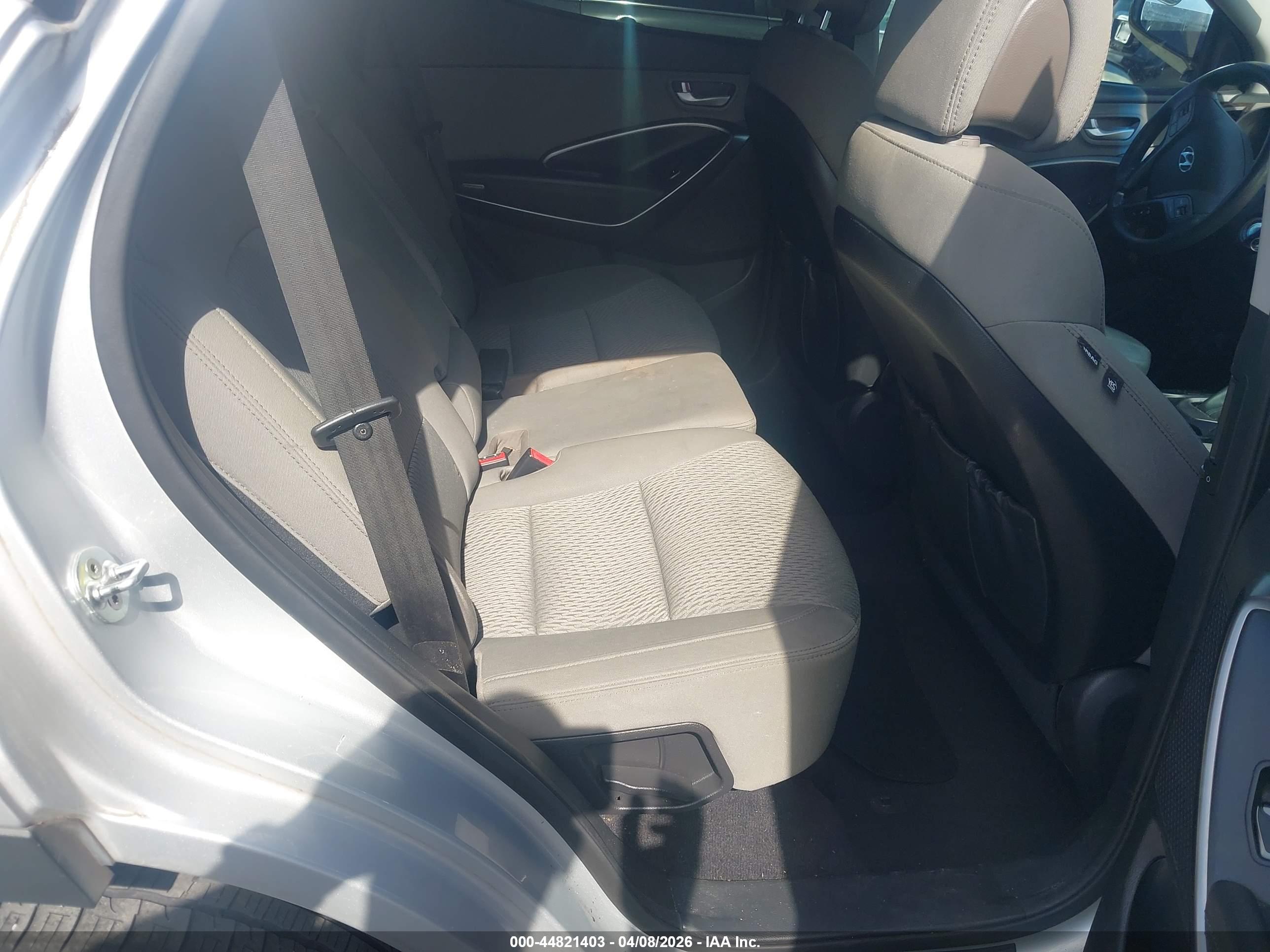 HYUNDAI SANTA image 8