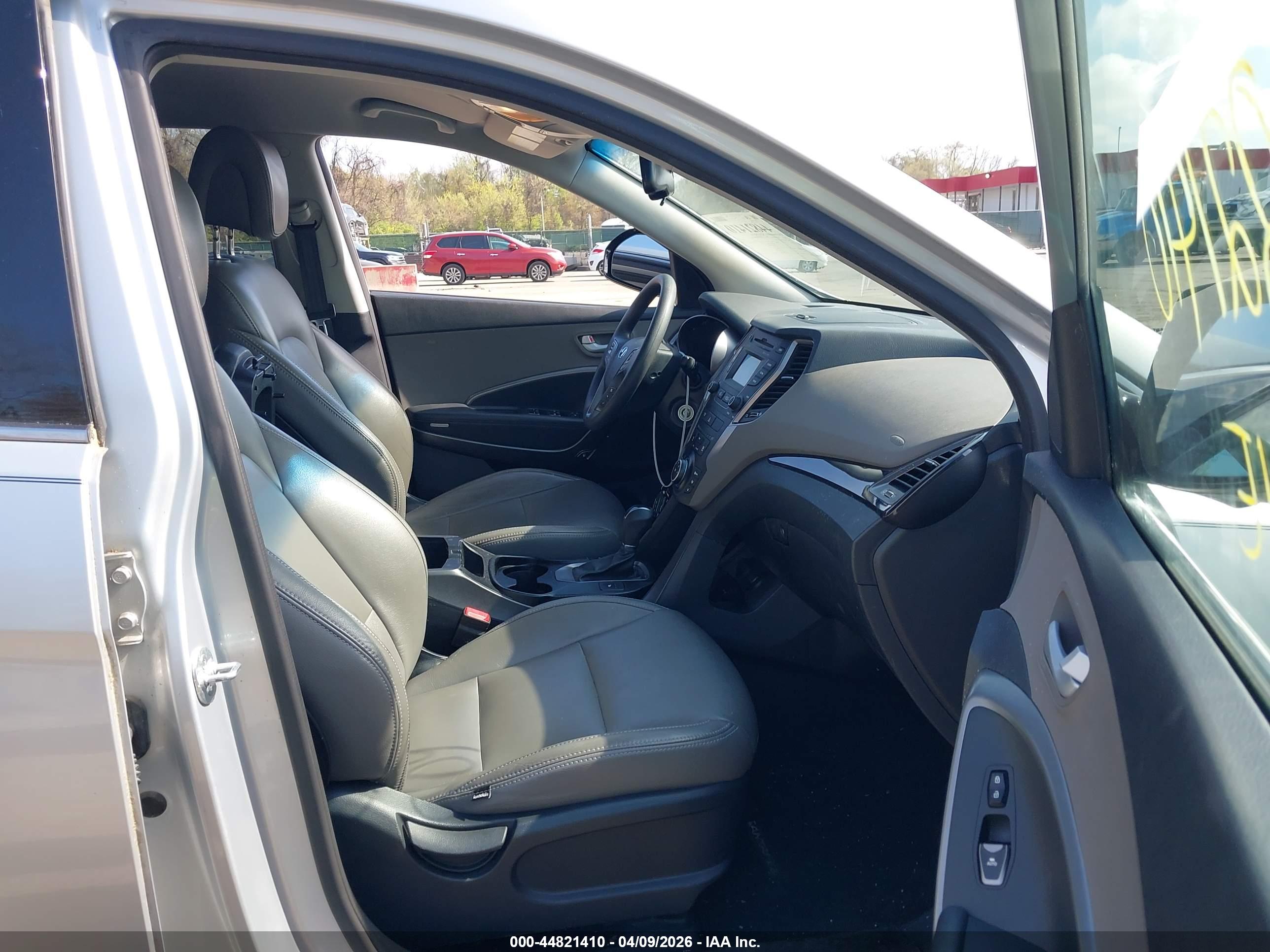 HYUNDAI SANTA image 5