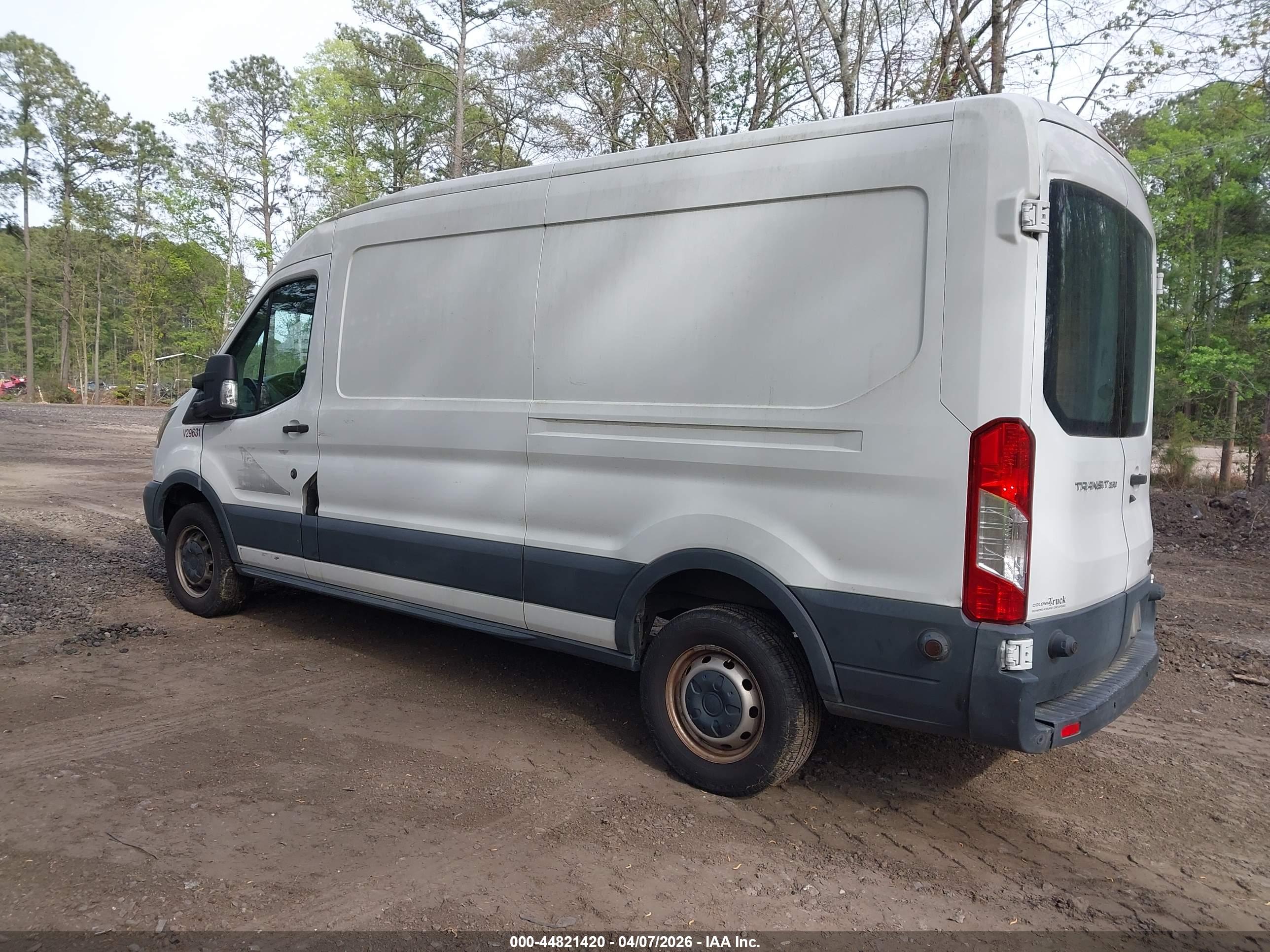 FORD TRANSIT-250 image 3