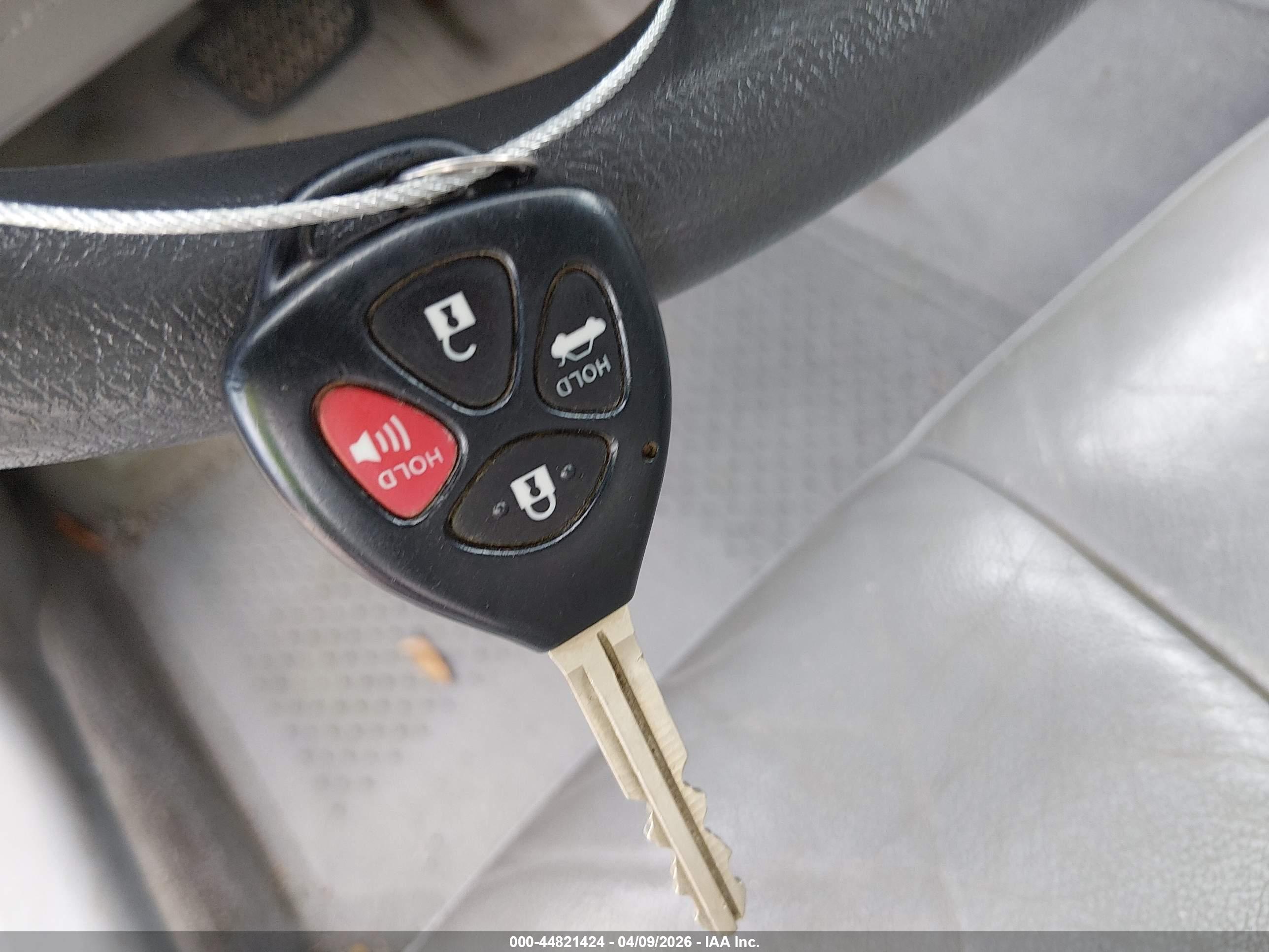 TOYOTA CAMRY image 11